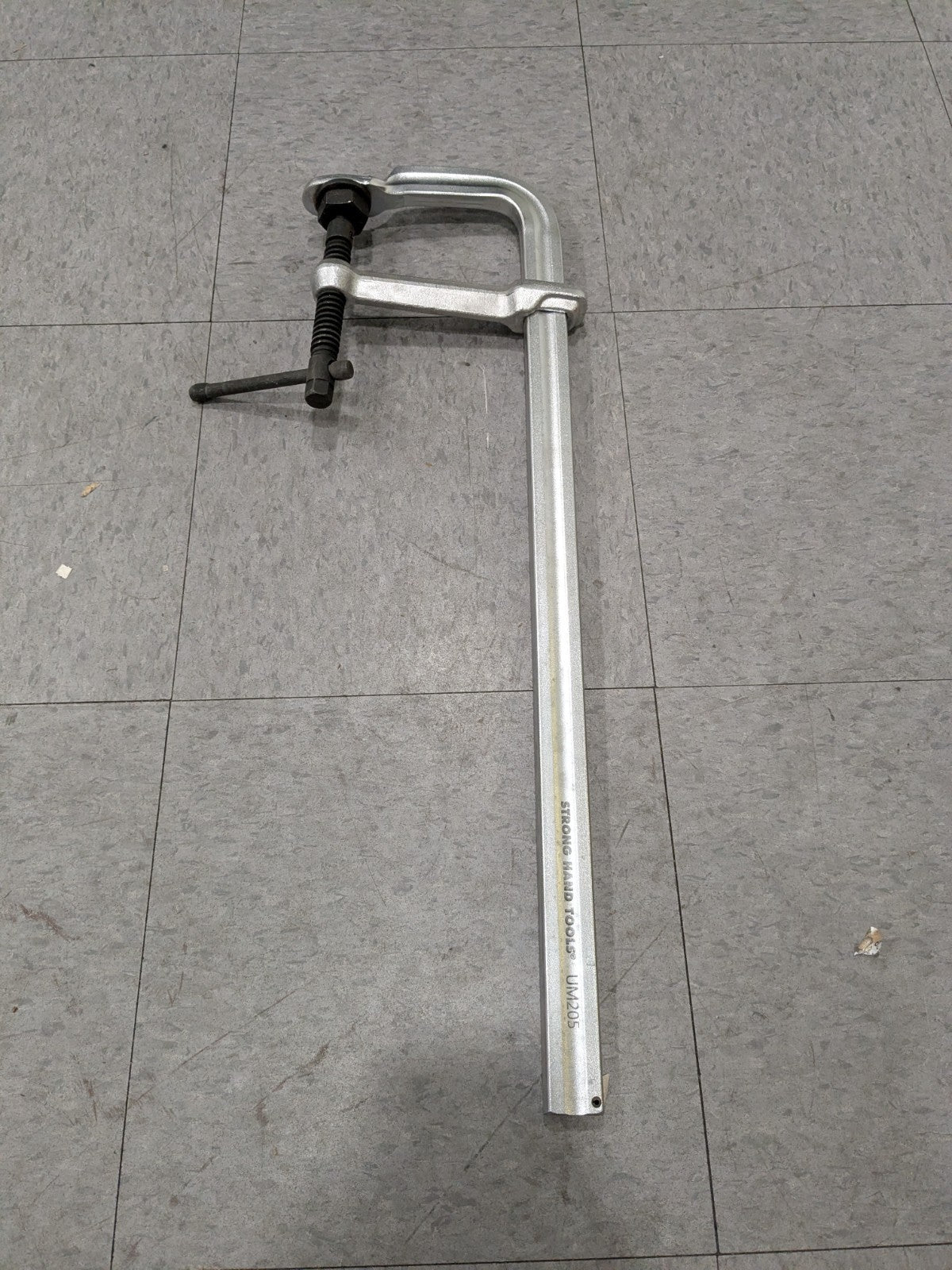 Strong Hand Sliding Arm Clamp 5-1/2" Deep Throat, 20-1/2" Max Capacity UM205