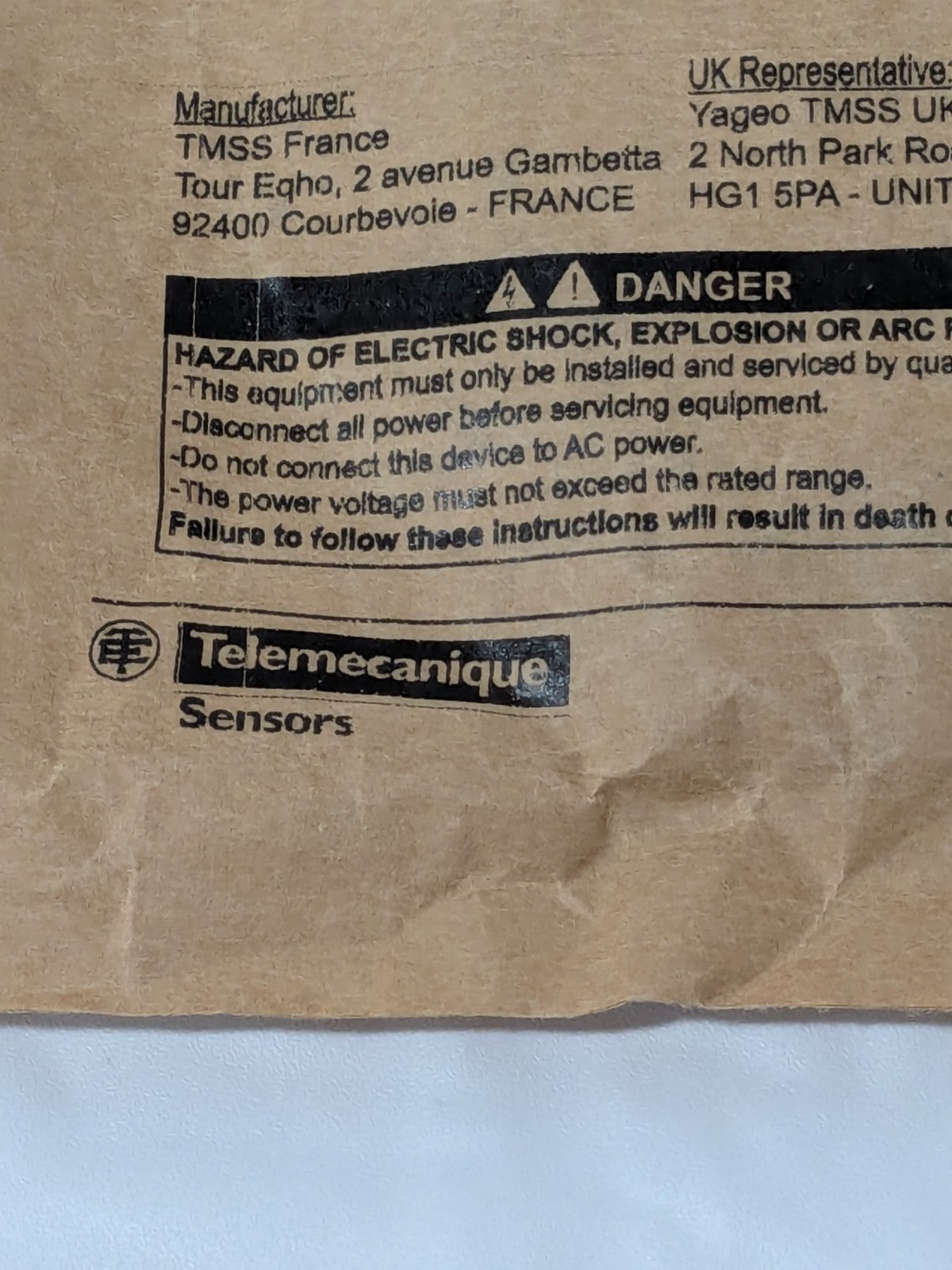 Telemecanique Photoelectric Proximity Switch XUB6APXNL2