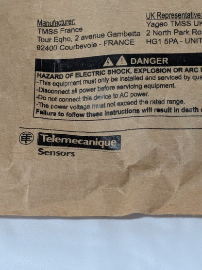 Telemecanique Photoelectric Proximity Switch XUB6APXNL2