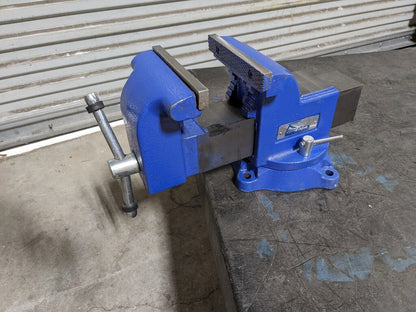 GIBRALTAR Vise:  Bench & Pipe Combination Swivel Vise