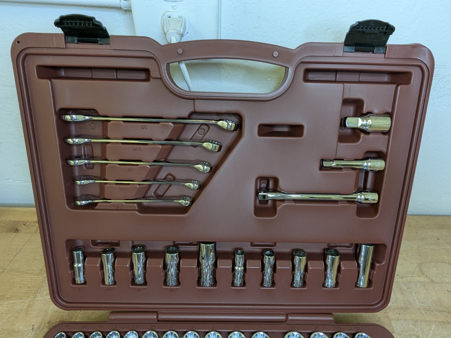 Paramount 107 Piece Socket Set w/ Case 1/4", 3/8", 1/2" Drive 6, 8, 12 Point