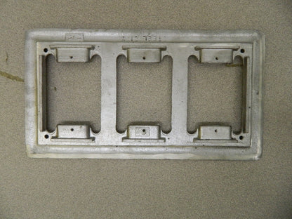 Thomas &amp; Betts Carpet Plate for Floor Boxes 3-Gang 10-5/8" x6-1/8"