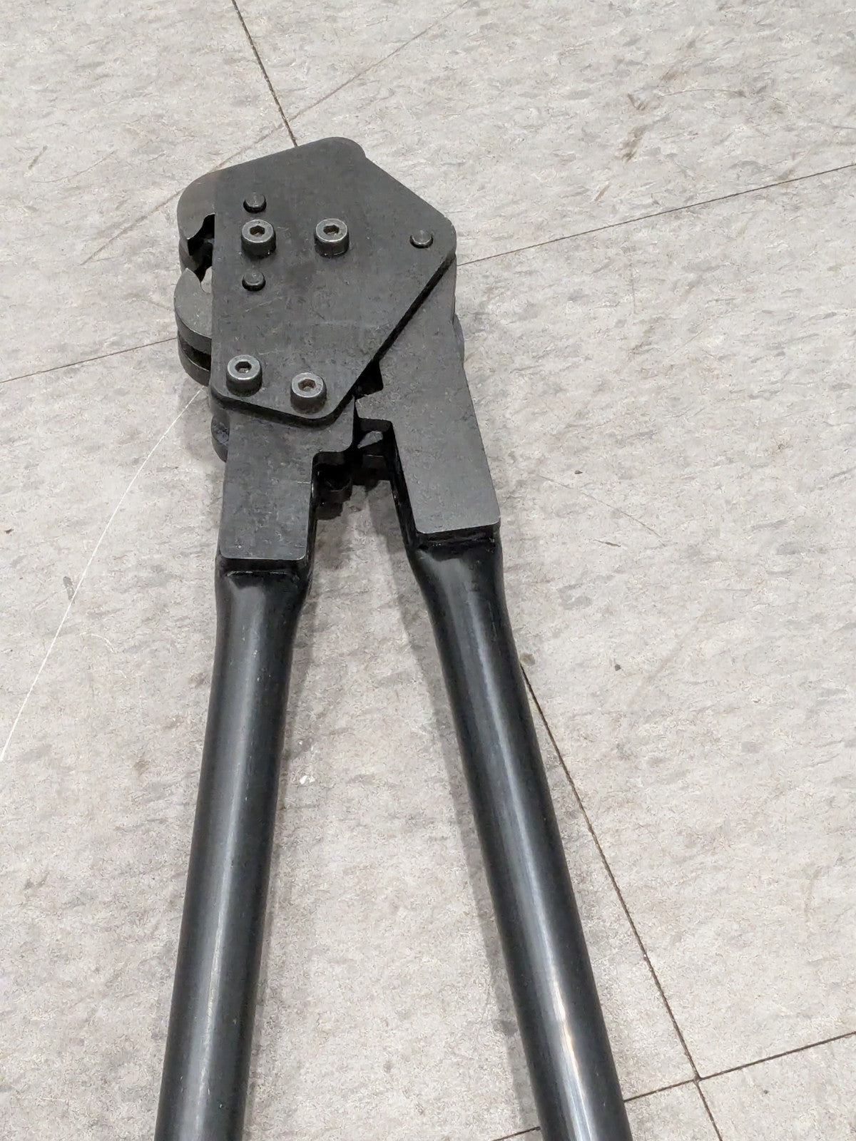 Heavy Duty Single-Notch Side Action Sealer- 1 1/4" for Steel EP-1880-114