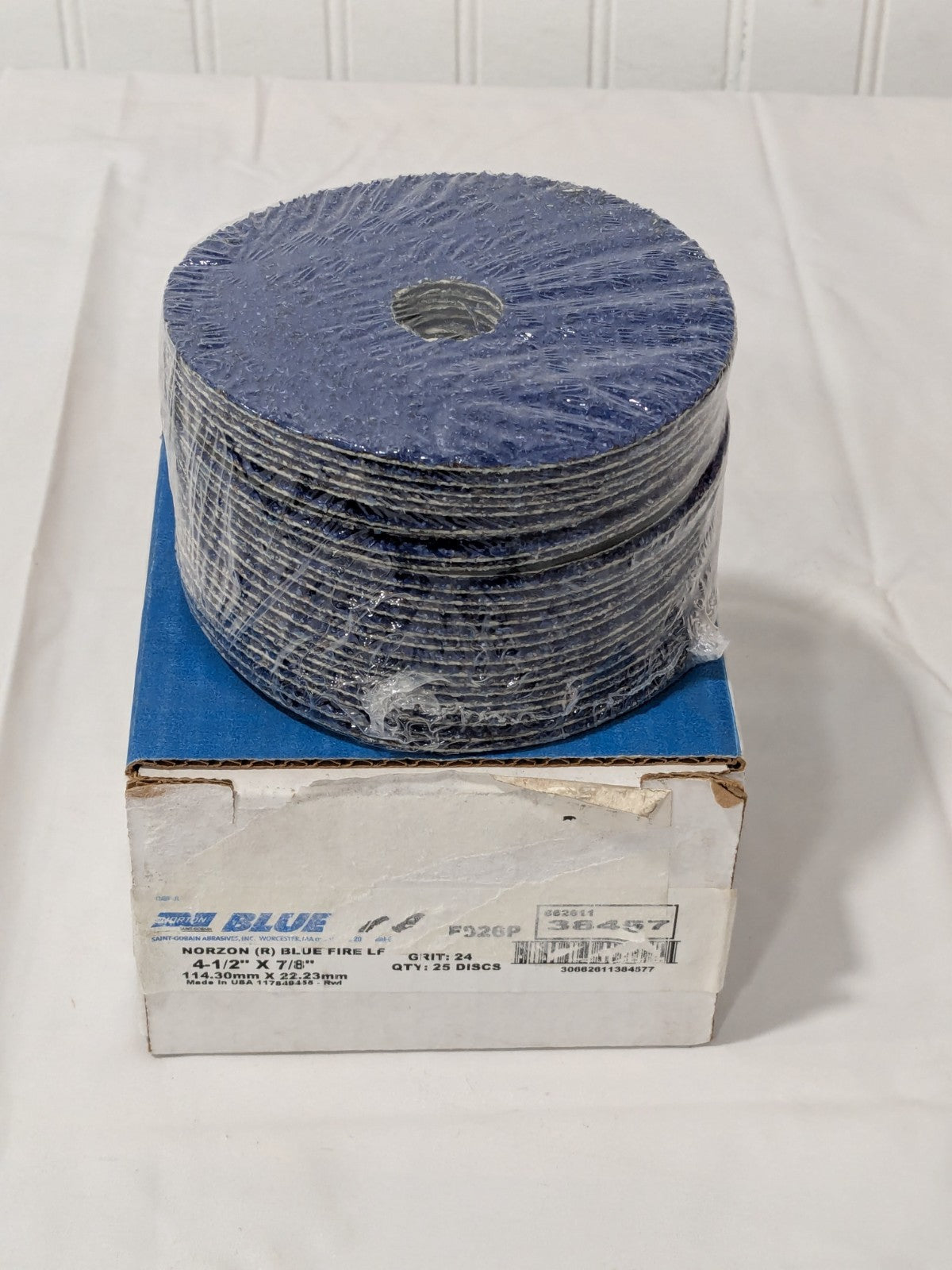 (25) Norton Fiber Disc: 4-1/2" Disc Dia, 7/8" Hole, Arbor Hole, 24G 66261138457