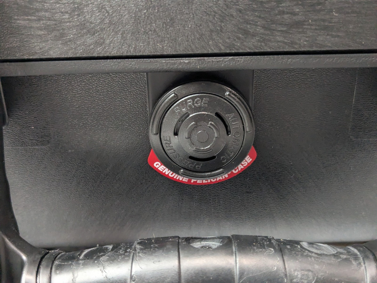 Pelican 1400NF Case without Foam Black 1400-001-110