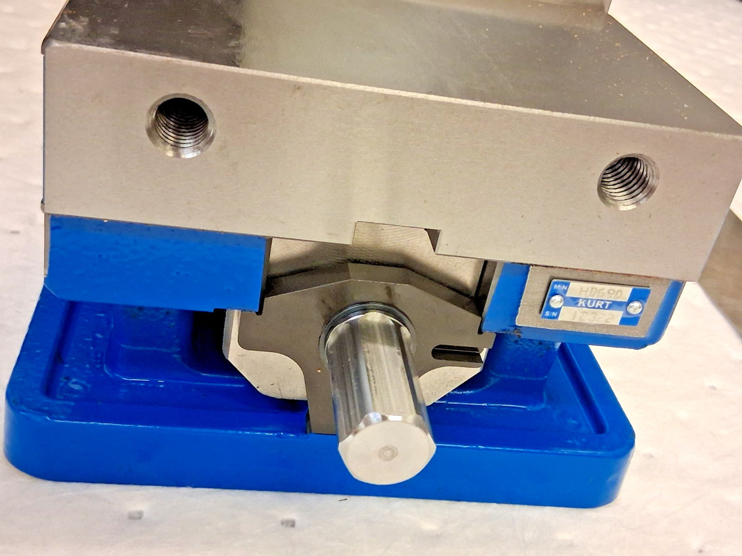 Kurt Precision Machine Vise Single-Station HD690