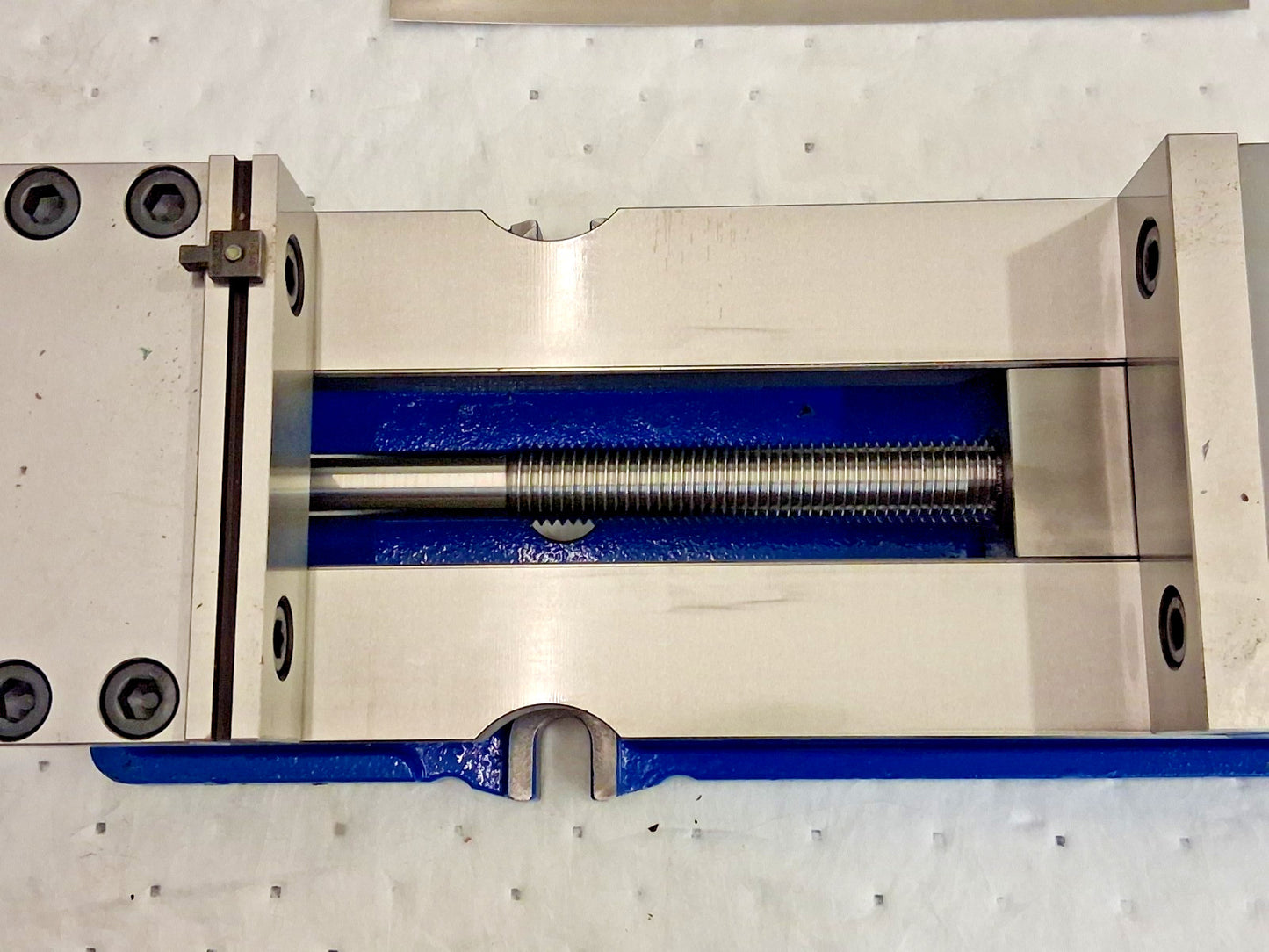 Kurt Precision Machine Vise Single-Station HD690