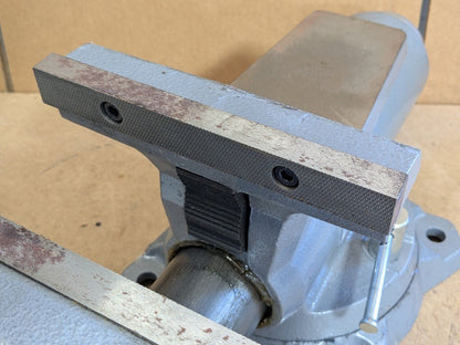 Wilton Mechanics Pro Bench Vise w/ Swivel Base 8" Jaw Width 8-1/2" Opening