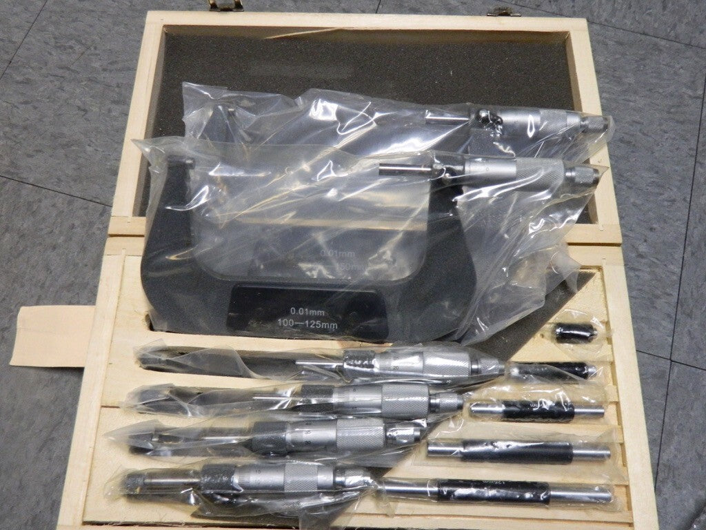 6 Pc, 0 to 150mm, Mechanical Outside Micrometer Set  600-1026