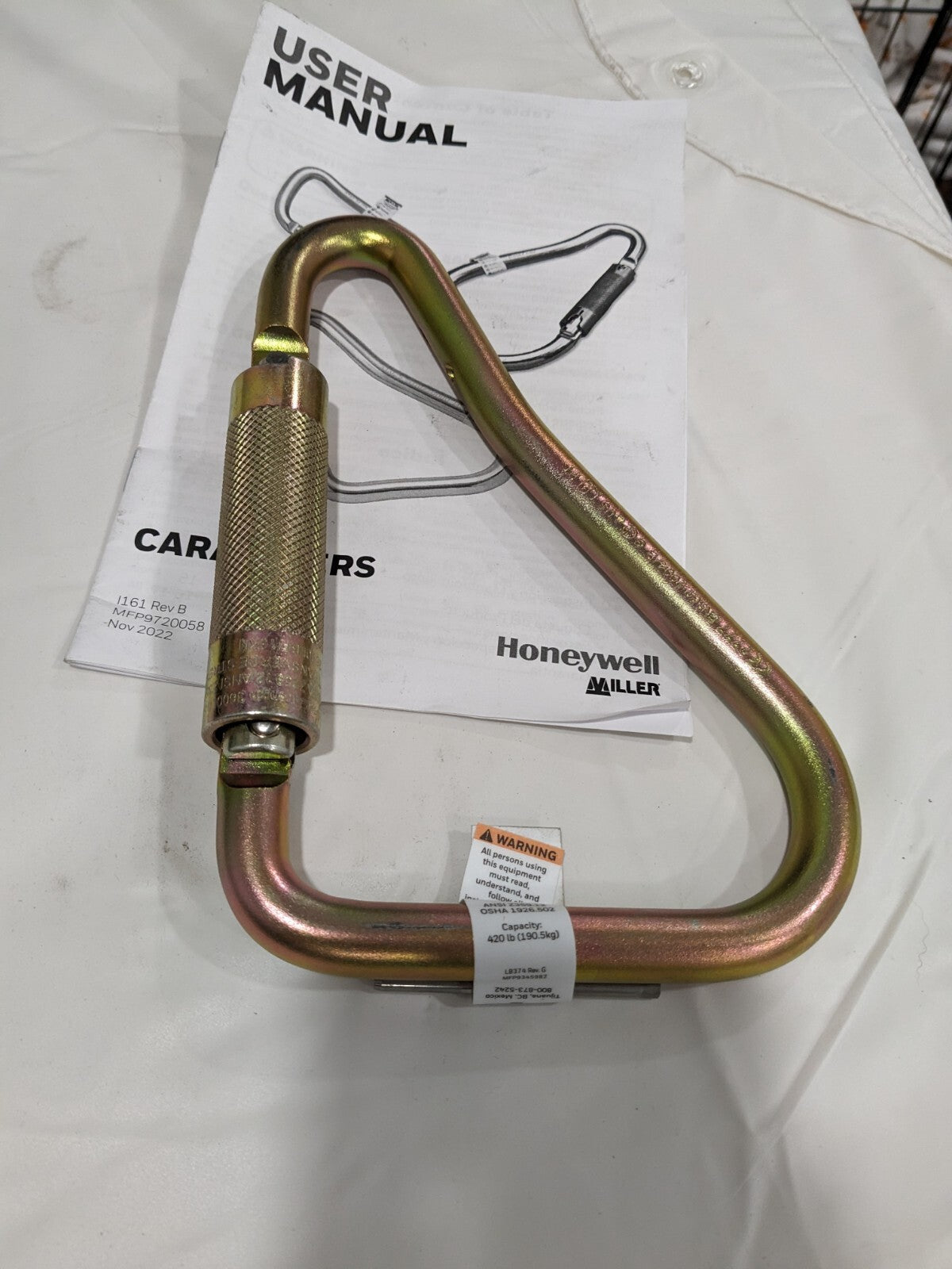 MILLER 400 Lb. Capacity Locking Carabiner 2 Inch 18D-1/