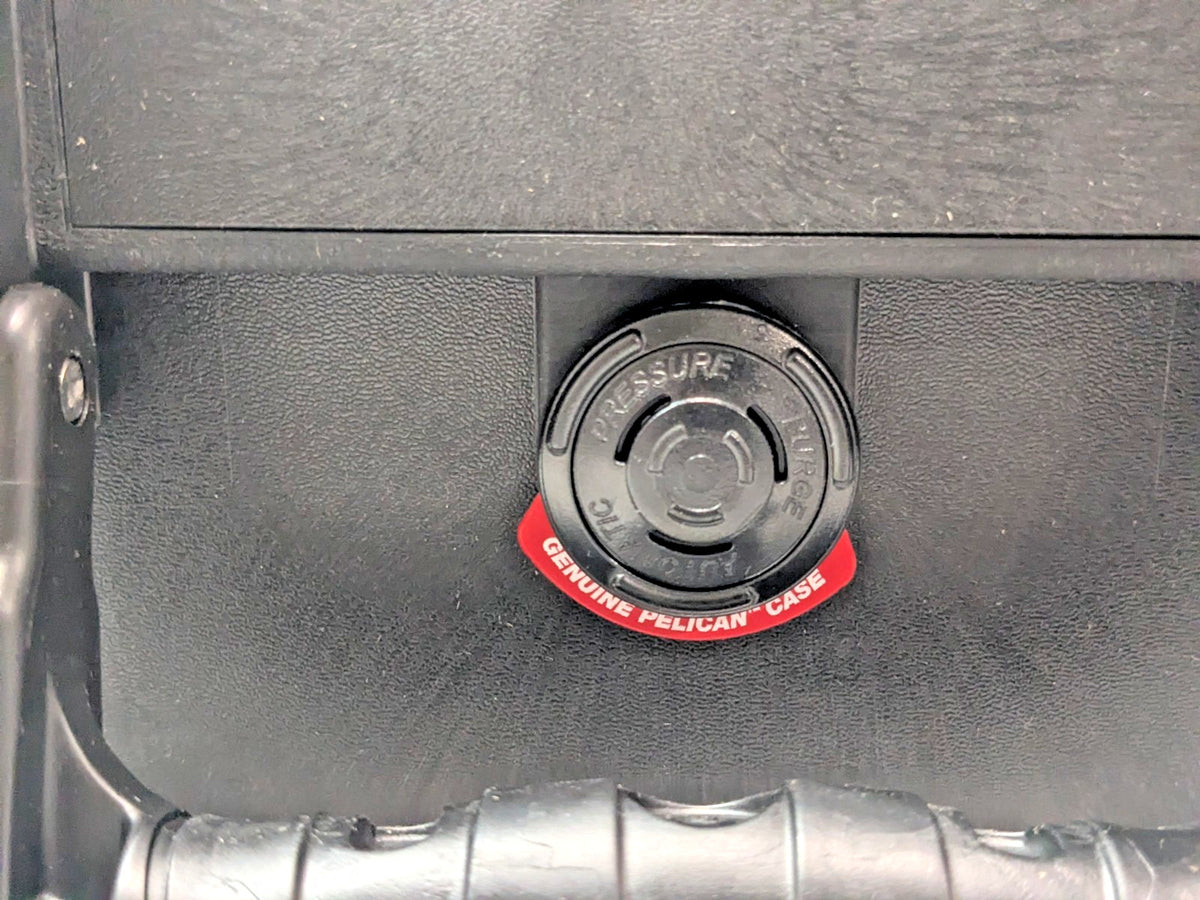 Pelican 1400 Case W/Foam Black 1400-000-110