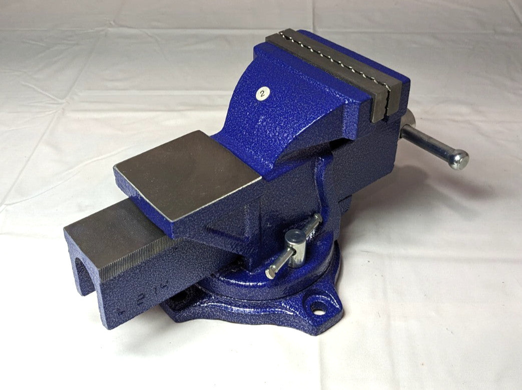WILTON  4" Bench Vise   4" Jaw Width & Opening  11104