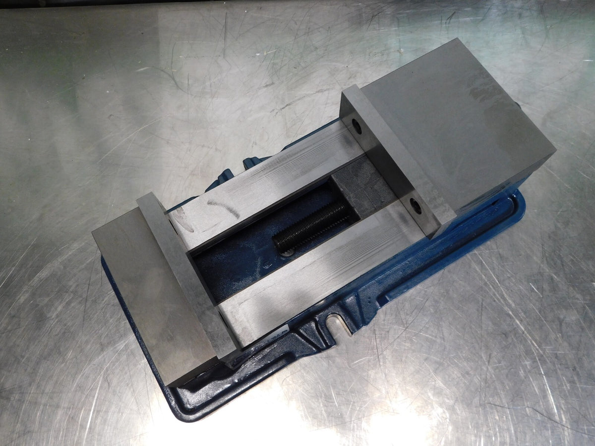 Gibraltar 7-1/2 Opening 6 Manual Horizontal Stationary Machine Vise 428-72682