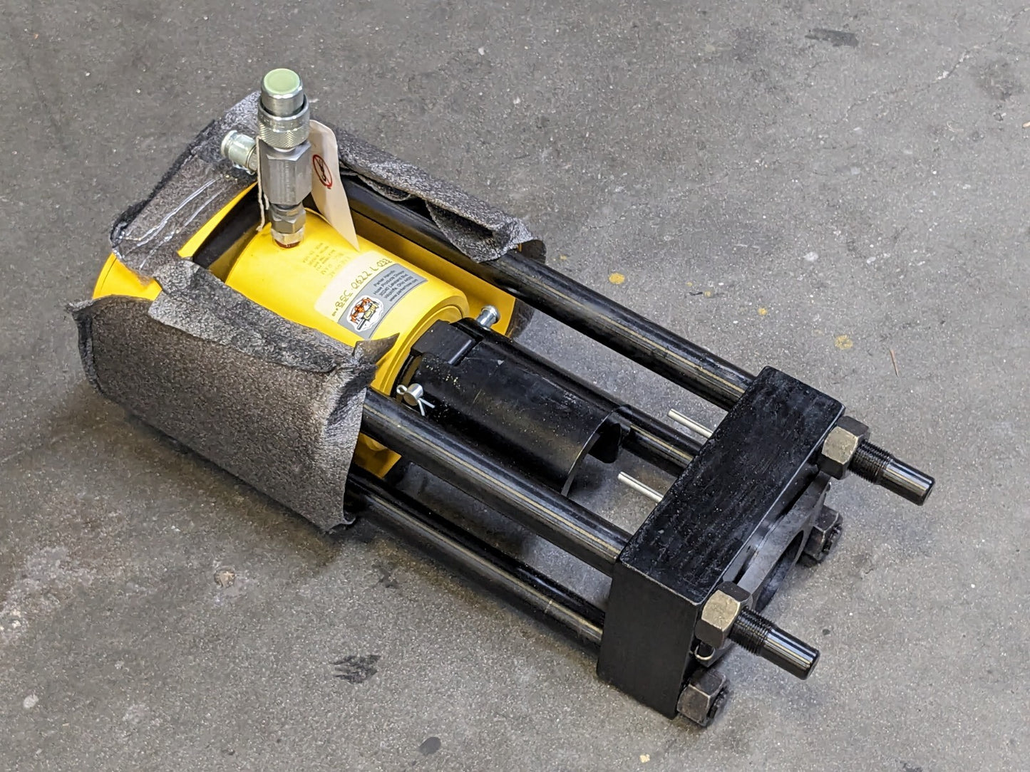 Parker Bench Mount Hose Crimper 60 Ton 3/16 to 1-1/4 Max. Cut Dia met