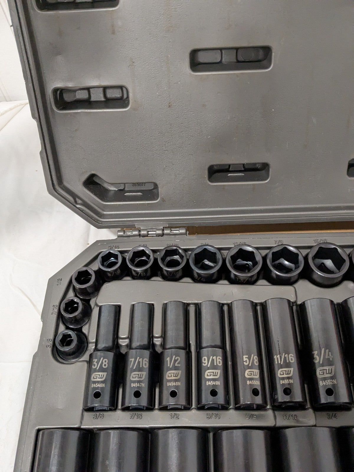 GEARWRENCH 39 Pc 1/2" Drive 6 Point Standard & Deep Impact SAE Socket Set 84947N