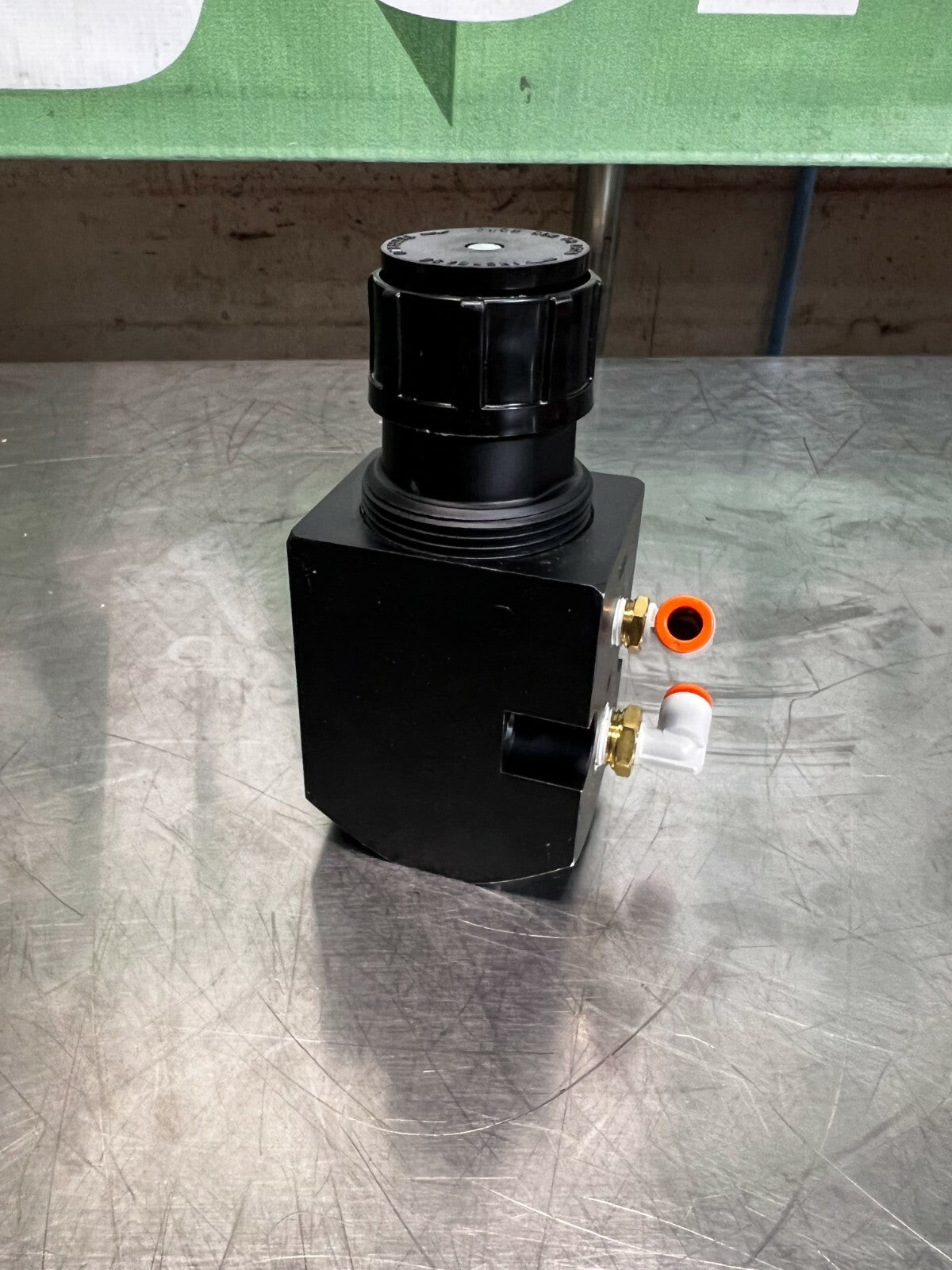 Norgren 1/4 NPT Feedback Pilot Aluminum Regulator, 10 - 250 PSI R41-204-BNSA