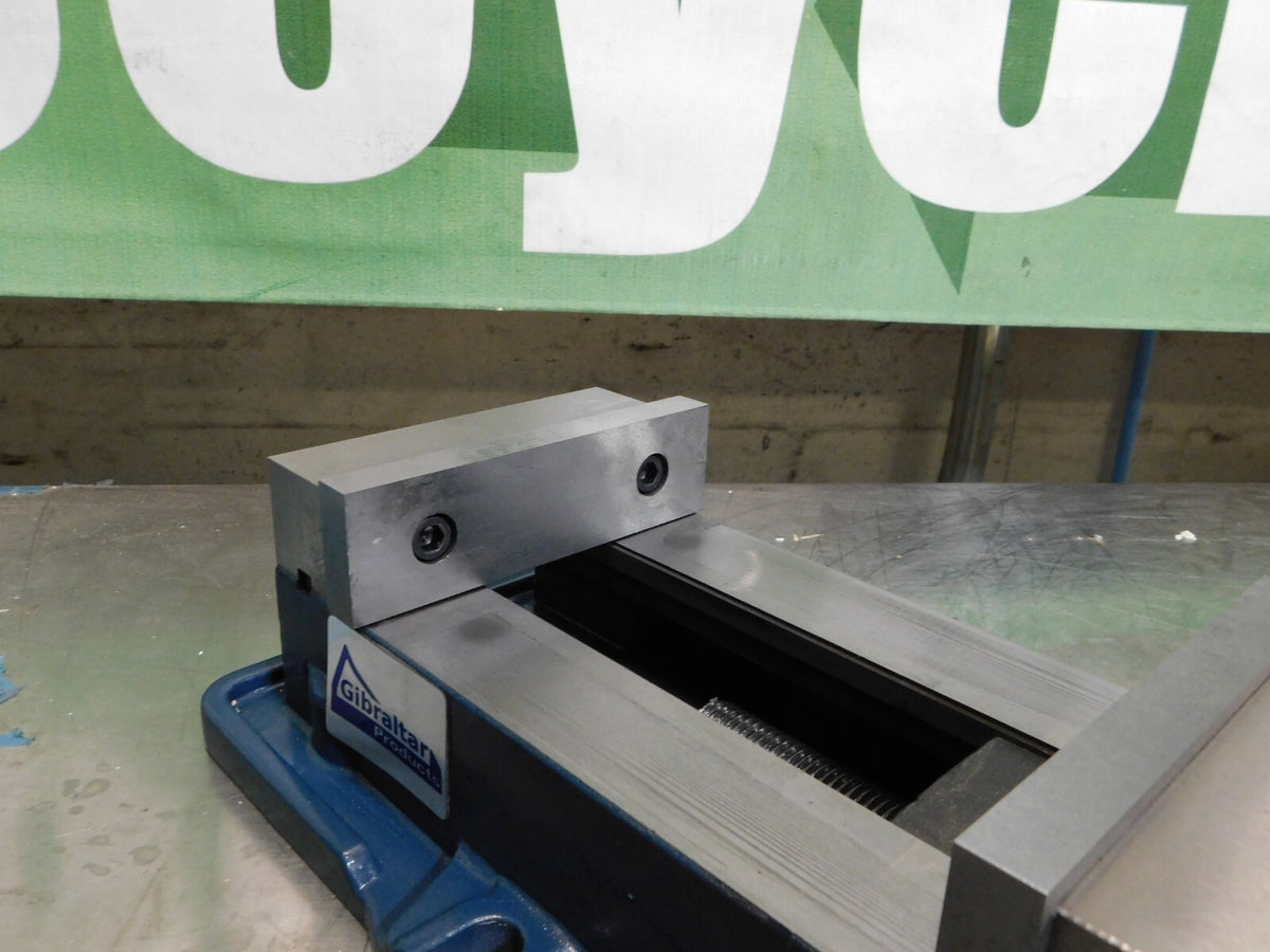 Gibraltar 7-1/2 Opening 6 Manual Horizontal Stationary Machine Vise 428-72682
