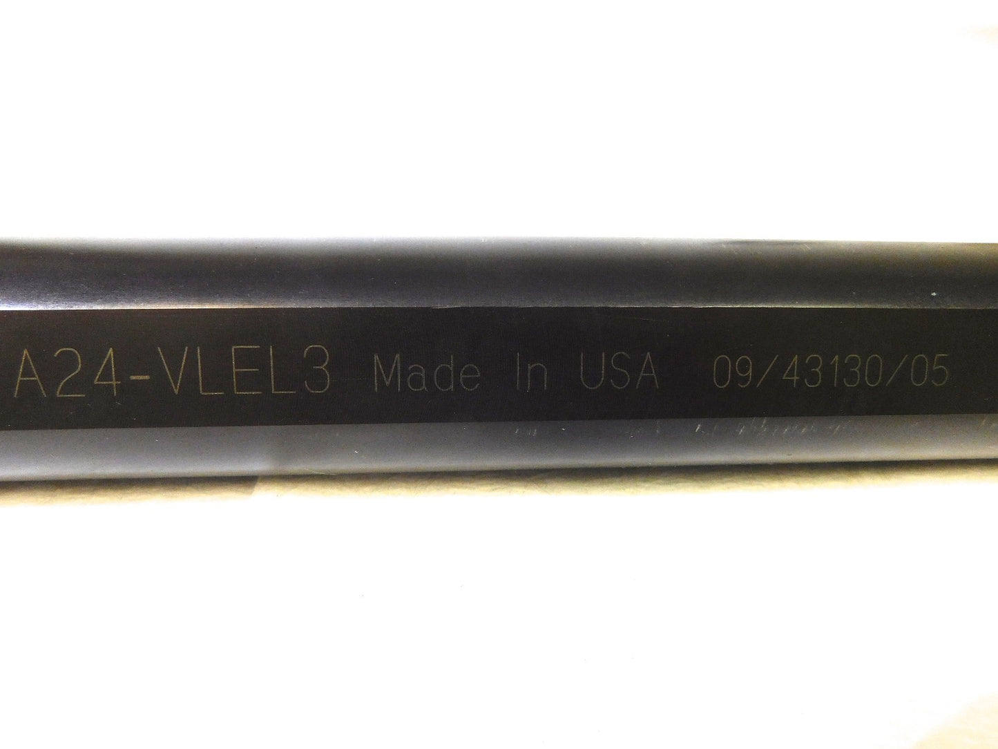 Valenite Boring Bar 1.5" Shk LH 14L Steel w/Coolant Hole 1/4-18 NPT A24-VLEL3