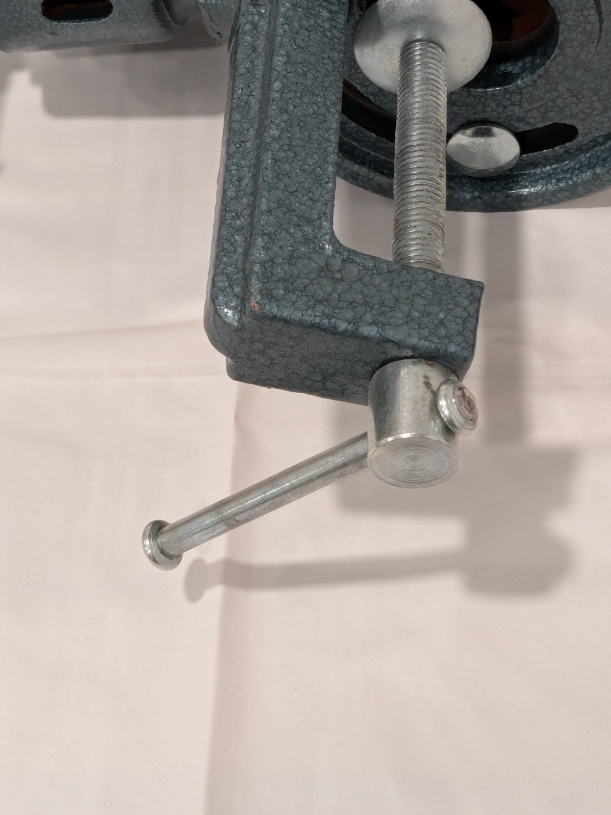 WILTON Bench Vise: 4" Jaw Width, 2" Throat Depth Clamp-On Base, Swivel 63247