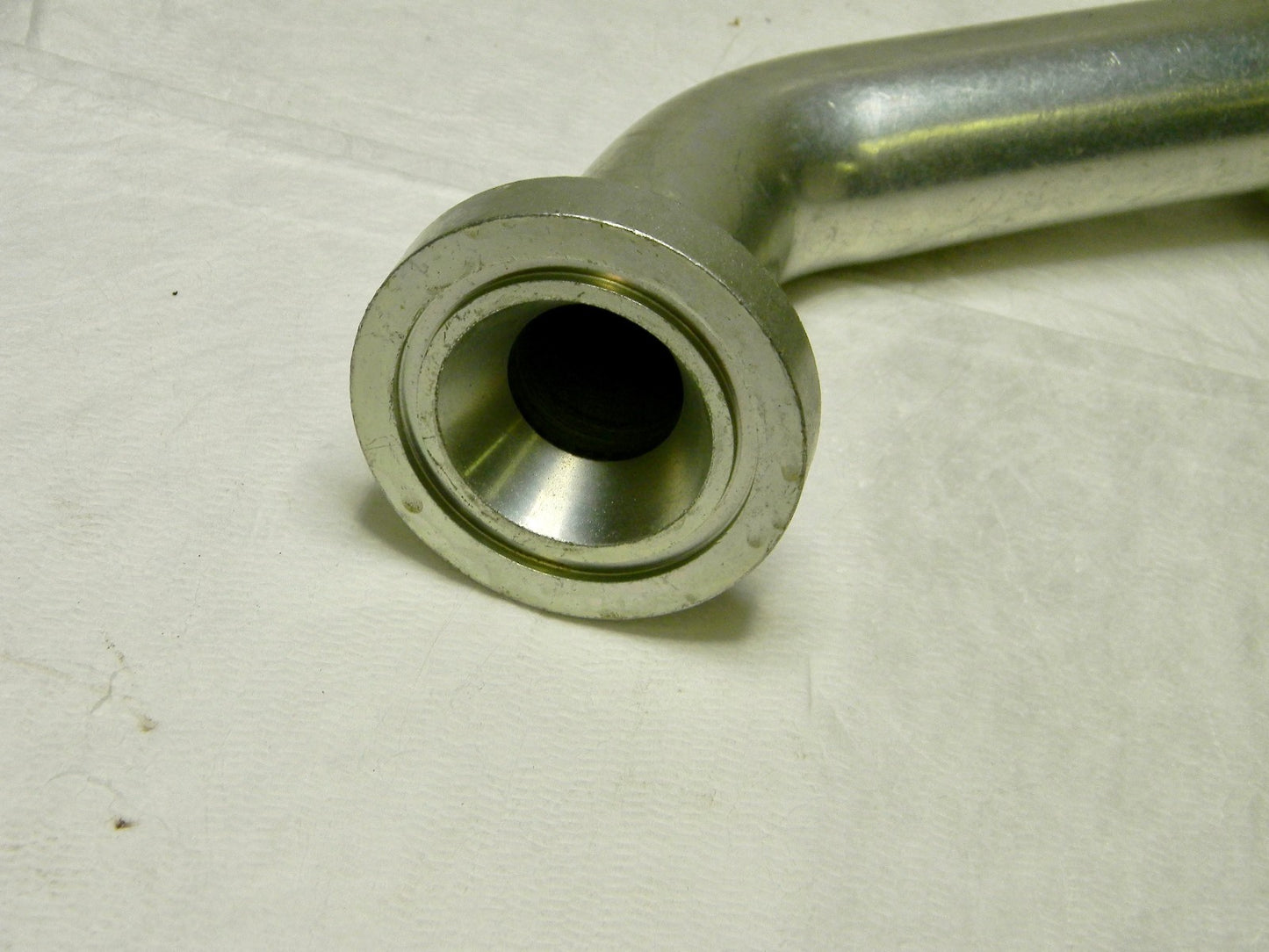 Gates Caterpillar Style O-Ring Flange  60° Bent Tube 24GSH-32FLC60-087