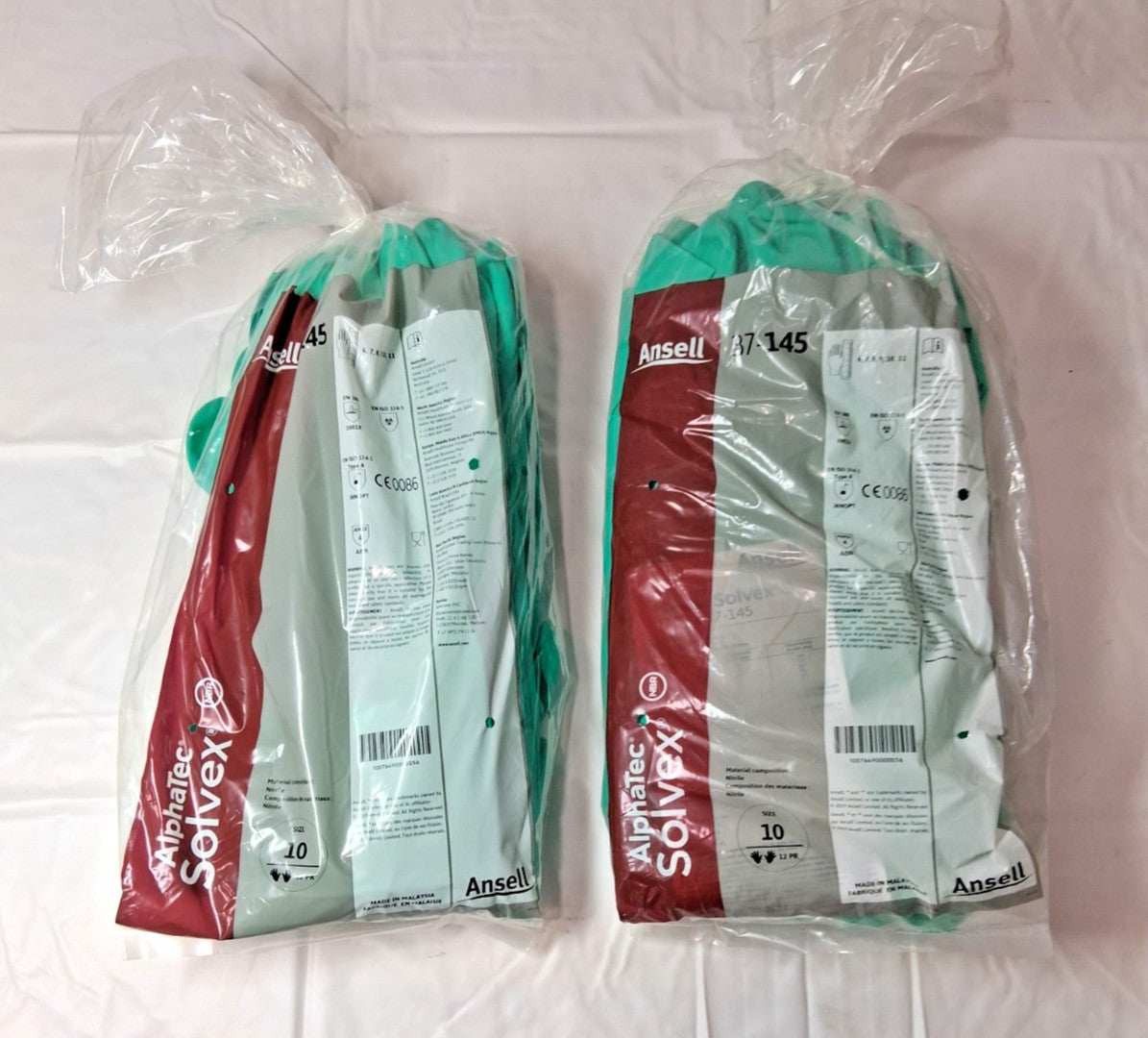 Ansell Nitrile Chemical Gloves AlphaTec Solvex 13in 11mil Size 10 QTY20 105545
