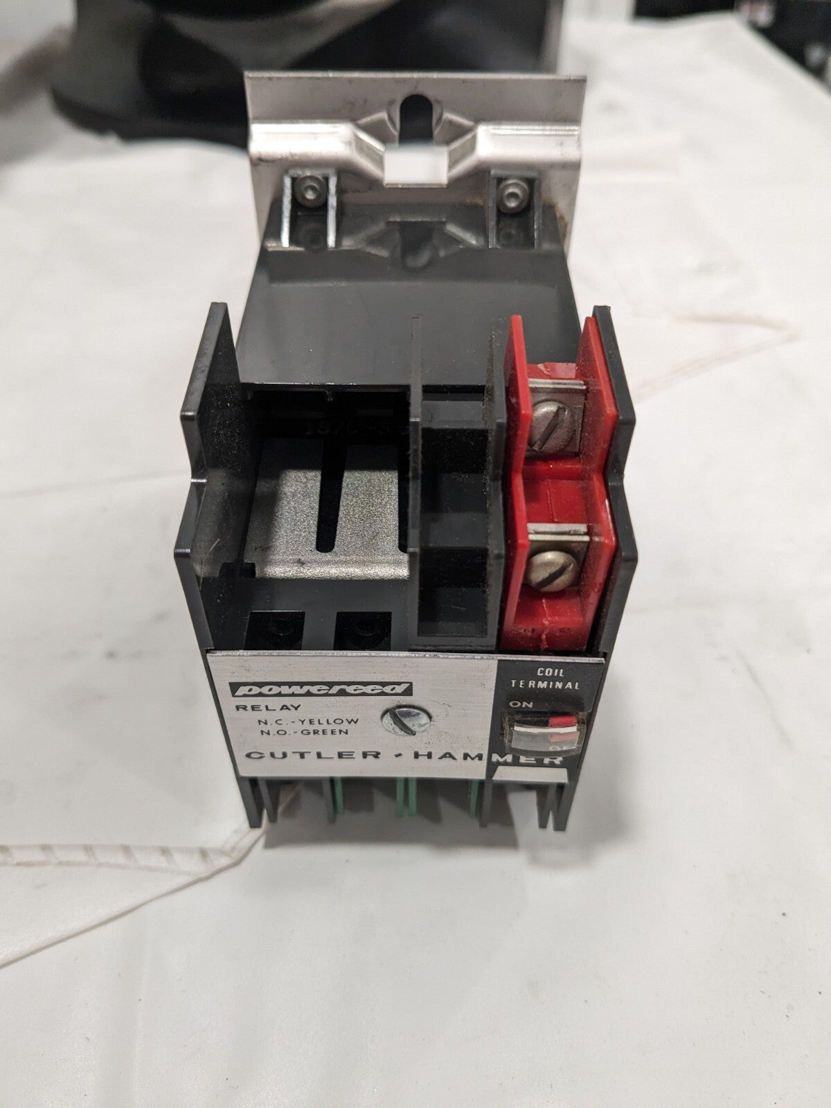 Cutler-Hammer Type R "Powerfeed" Relay 24V 50-400CY D40RB