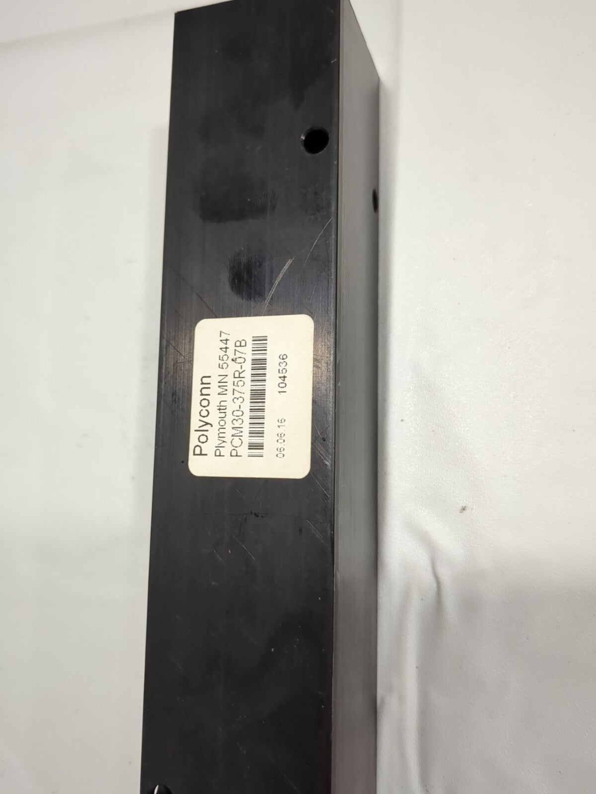 Manifold: 1/2" Inlet, 3/8" Outlet, 2 Inlet Ports, 7 Outlet Ports PCM30