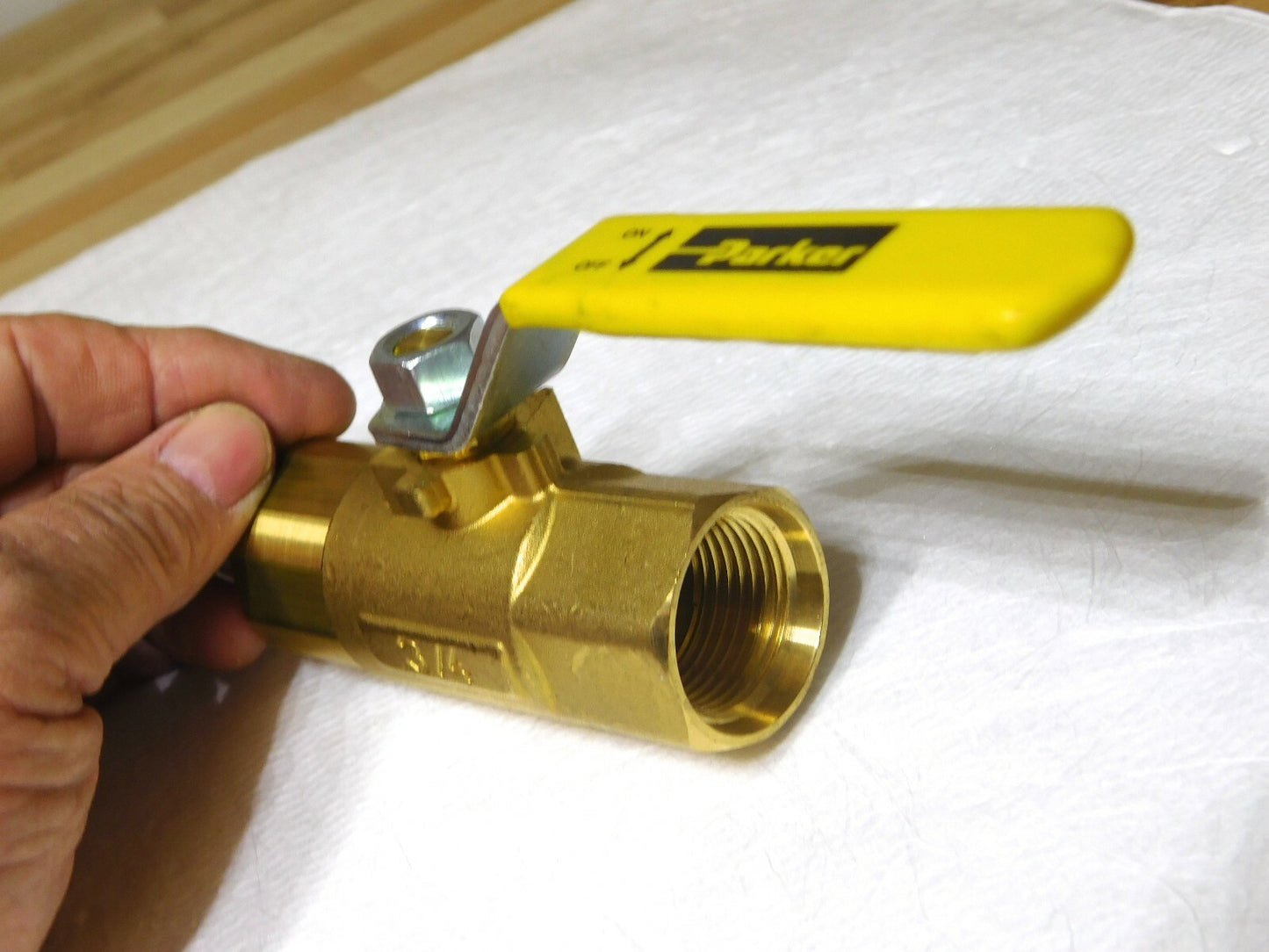 Parker Brass Ball Valve 3/4 x 3/4 FNPT/FNPT StrThread O-Ring Port XV506P-12