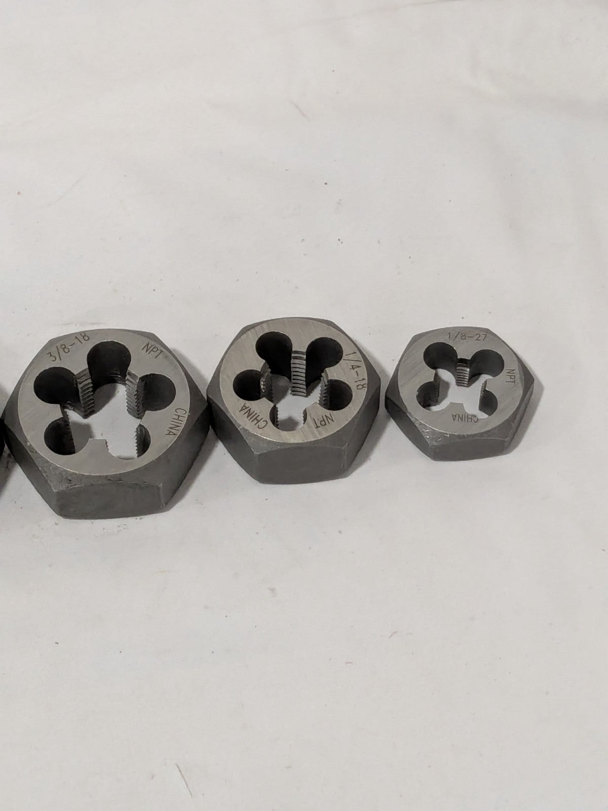 Tap & Die Set: 1/8-27 to 1 - 11-1/2 Taps, 1/8-27 to 1 - 11-1/2 Dies 03959905
