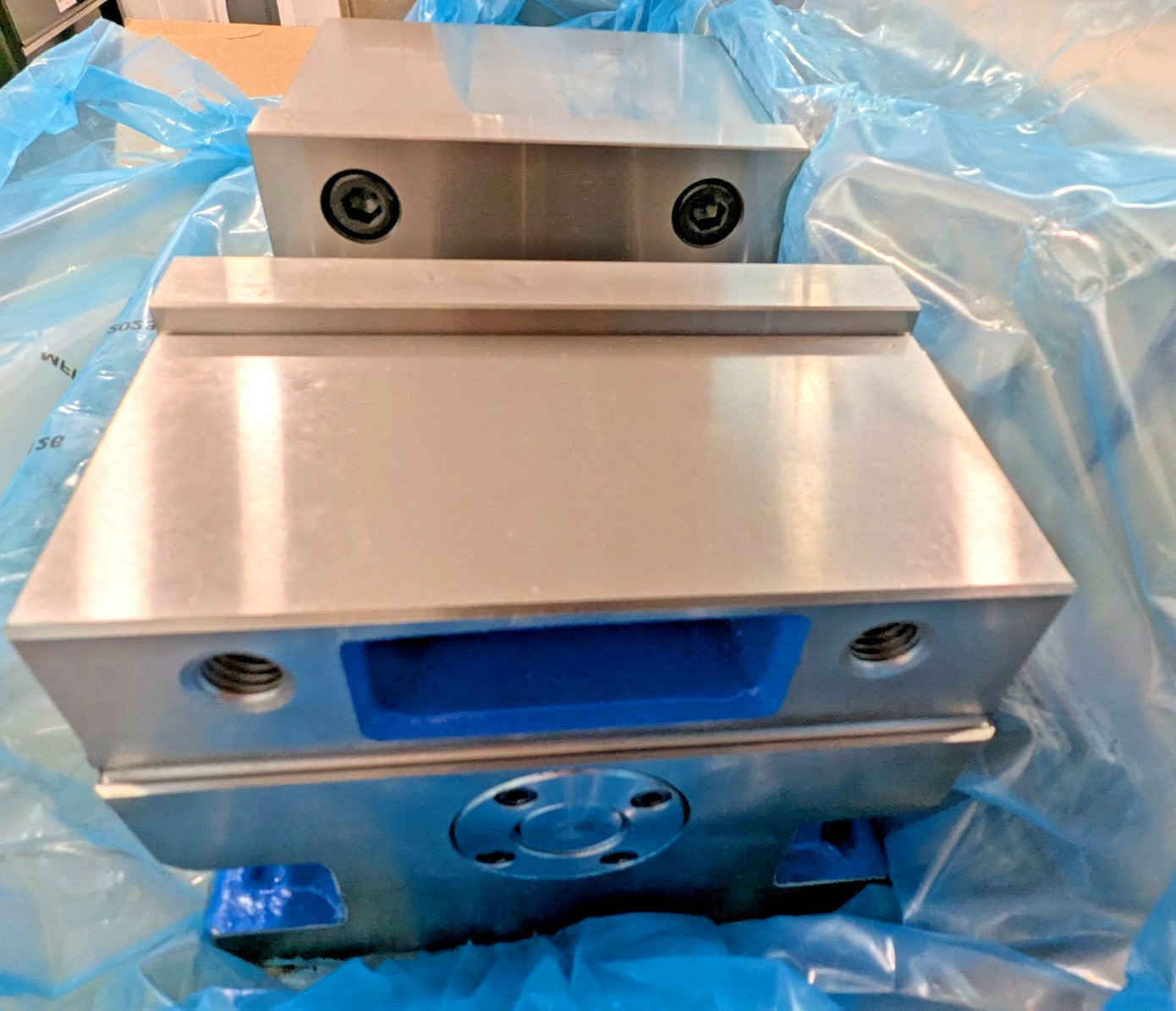 Kurt VersatileLock 6" Short Vise 3620V