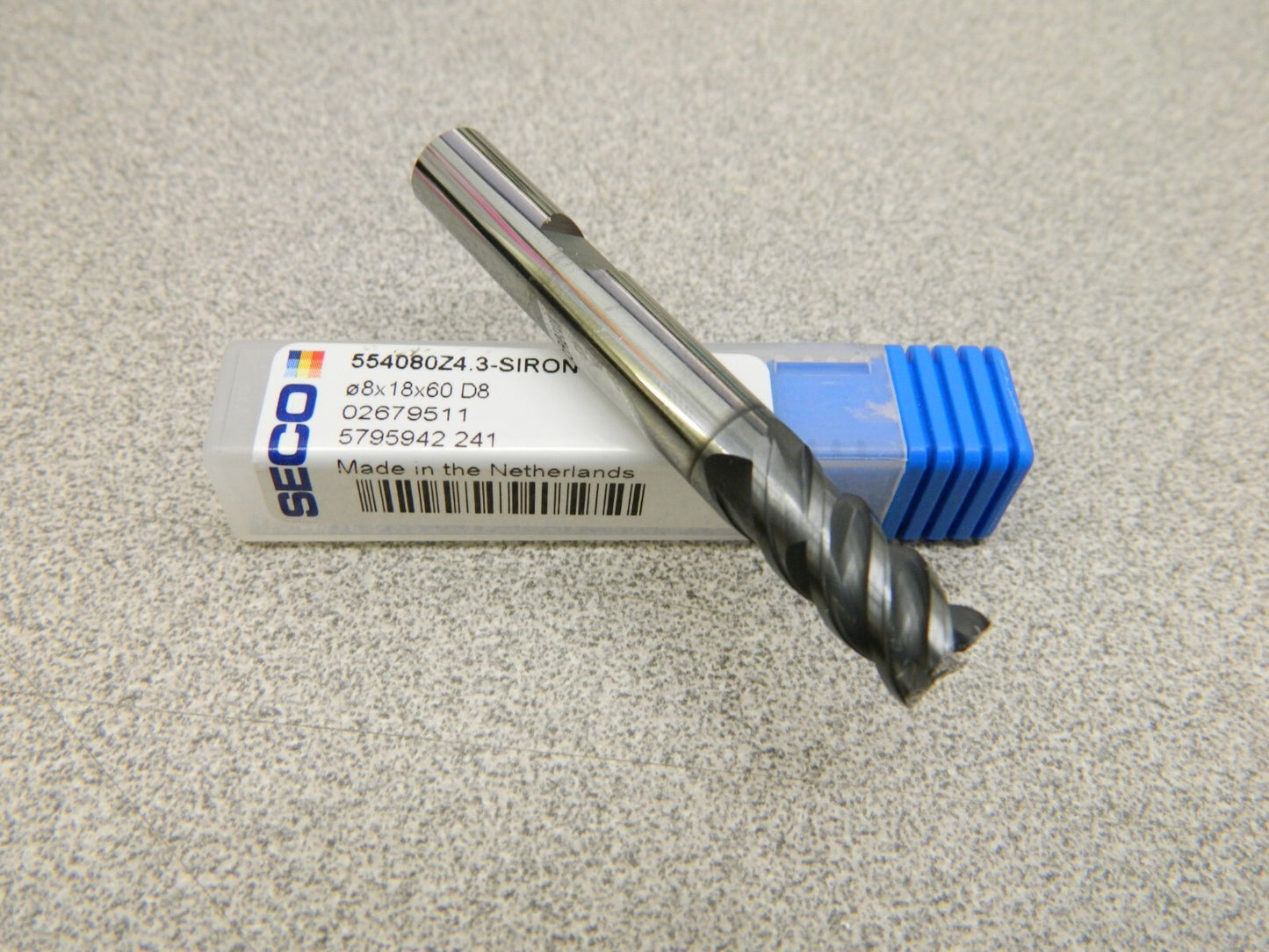 SECO SC Corner Chamfer End Mill: 8 mm Dia, 18 mm LOC, 4 Flutes 02679511