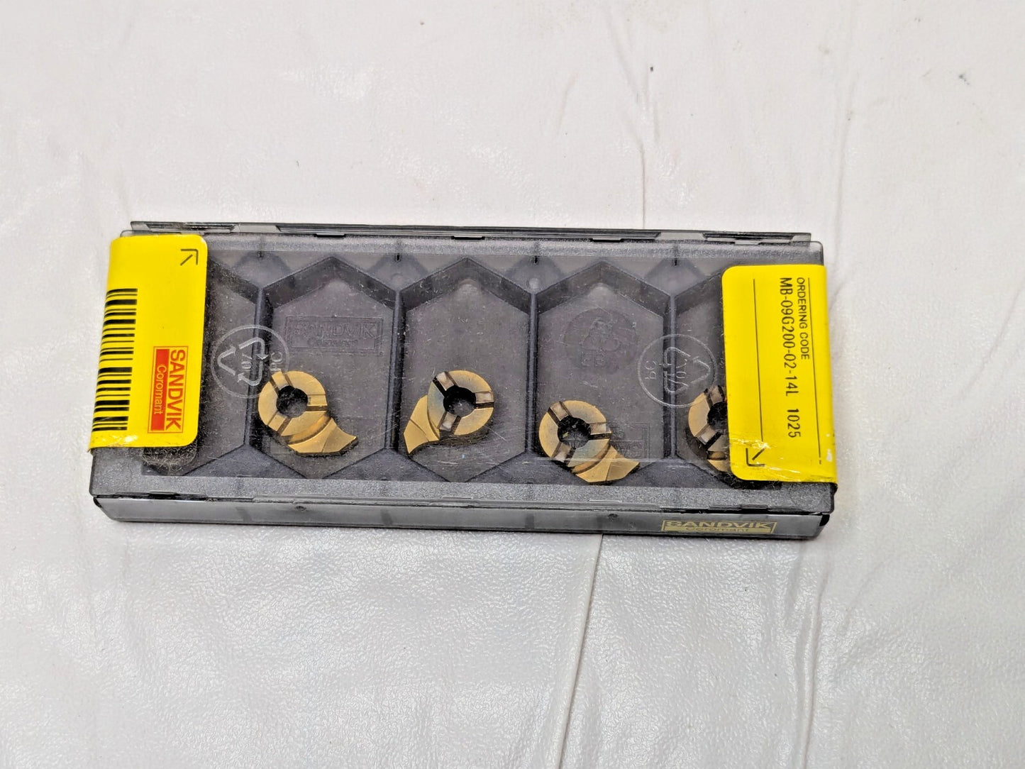 Sandvik Coromant Grooving Inserts 0.079"CW MB-09G200-02-14L 1025 QTY 5 5735