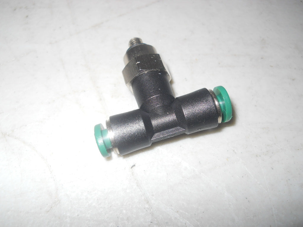Parker 1/8" Tube O.D Swivel Male Branch Tee Nitrile Qty. 29 #372GC-2-0