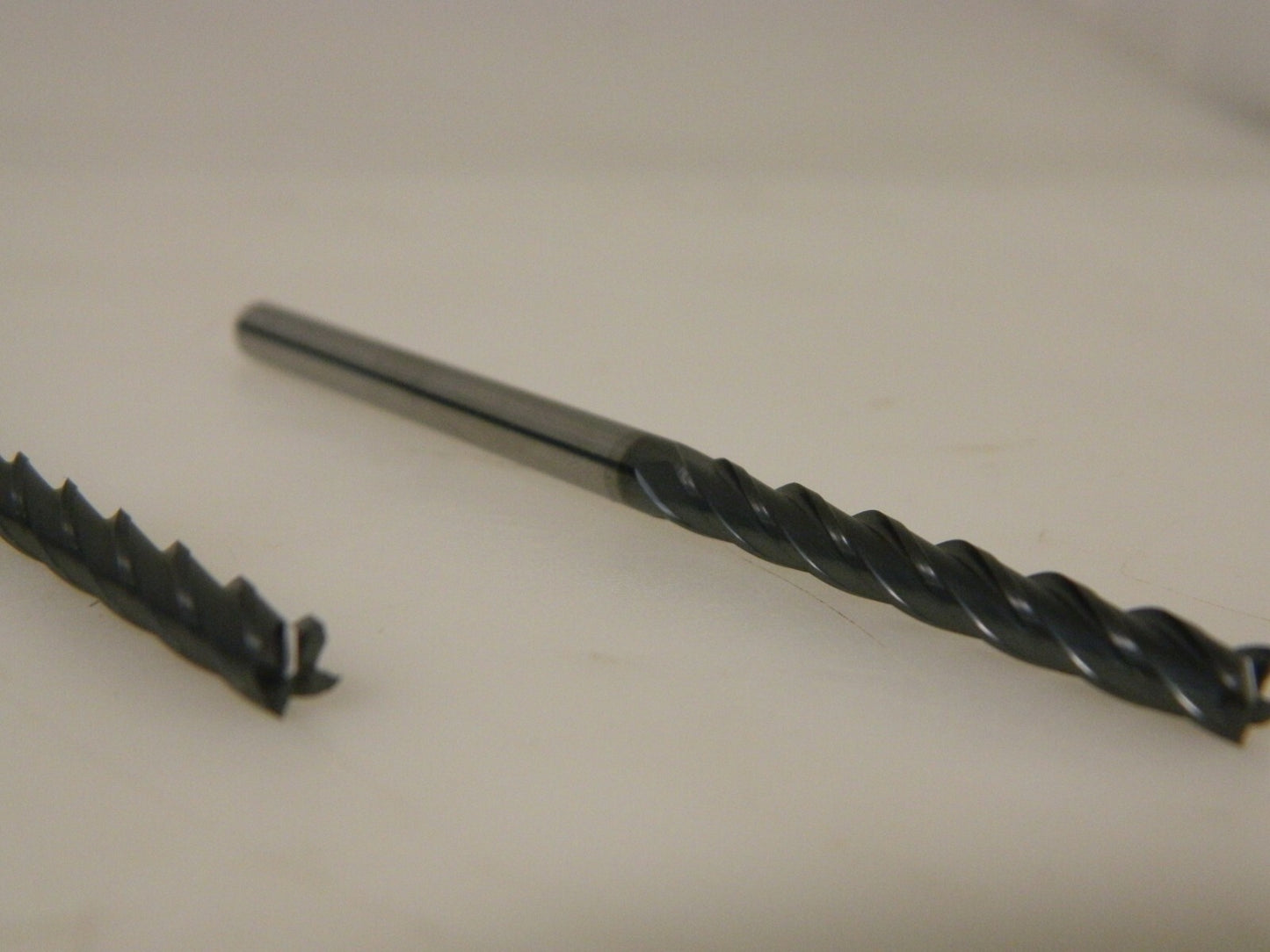 Iscar Solid Carbide Square End Mill 4 Flute 30° Helix Qty 2 5651180