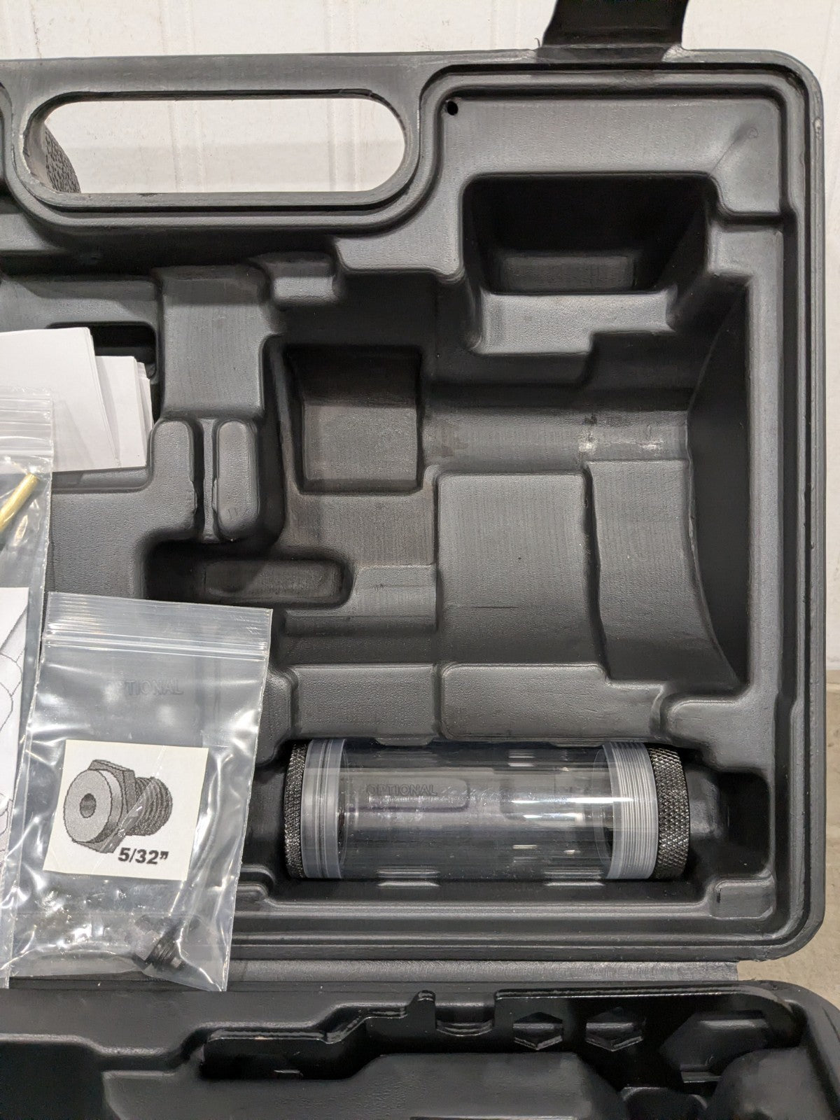 RivetKing Air Rivet Tool: 3/16" Capacity, 5/8" Stroke Length ZT-6000-V
