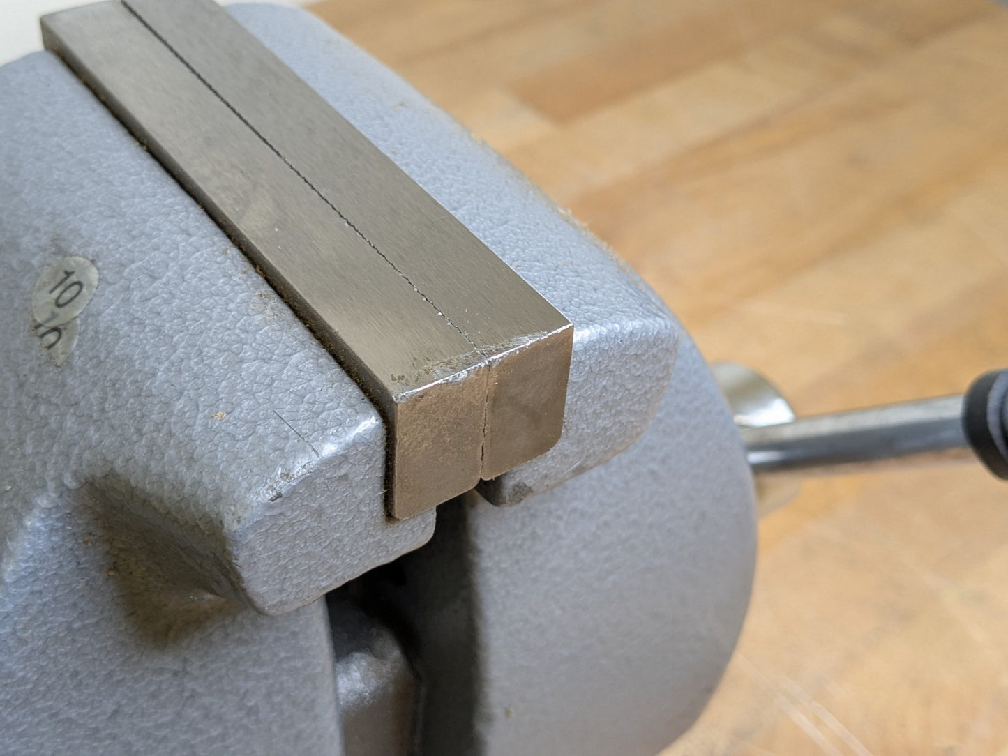 Wilton Mechanics Bench Vise w/ Swivel Base 4" Jaw Width 4-1/2" Opening 21300