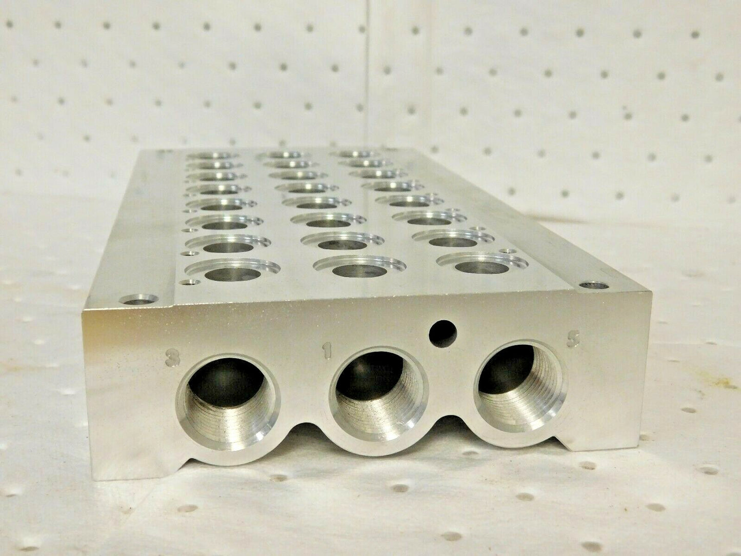 Jupiter Pneumatics Manifold 3/8" Inlet x 1/2" Outlet 8 Ports 703800081