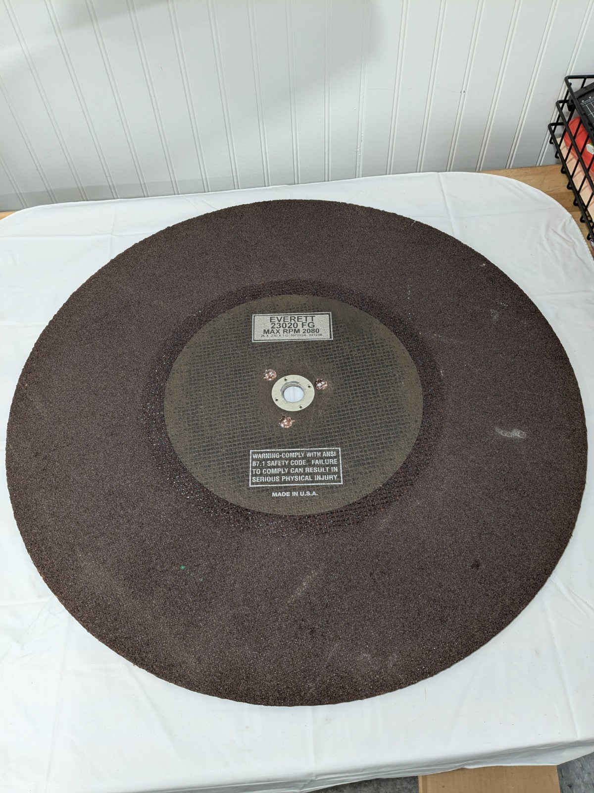 EVERETT Cutoff Wheel: Type 1 (01/41), 26" Dia, 7/32" Thick, 1" Hole 232OFG