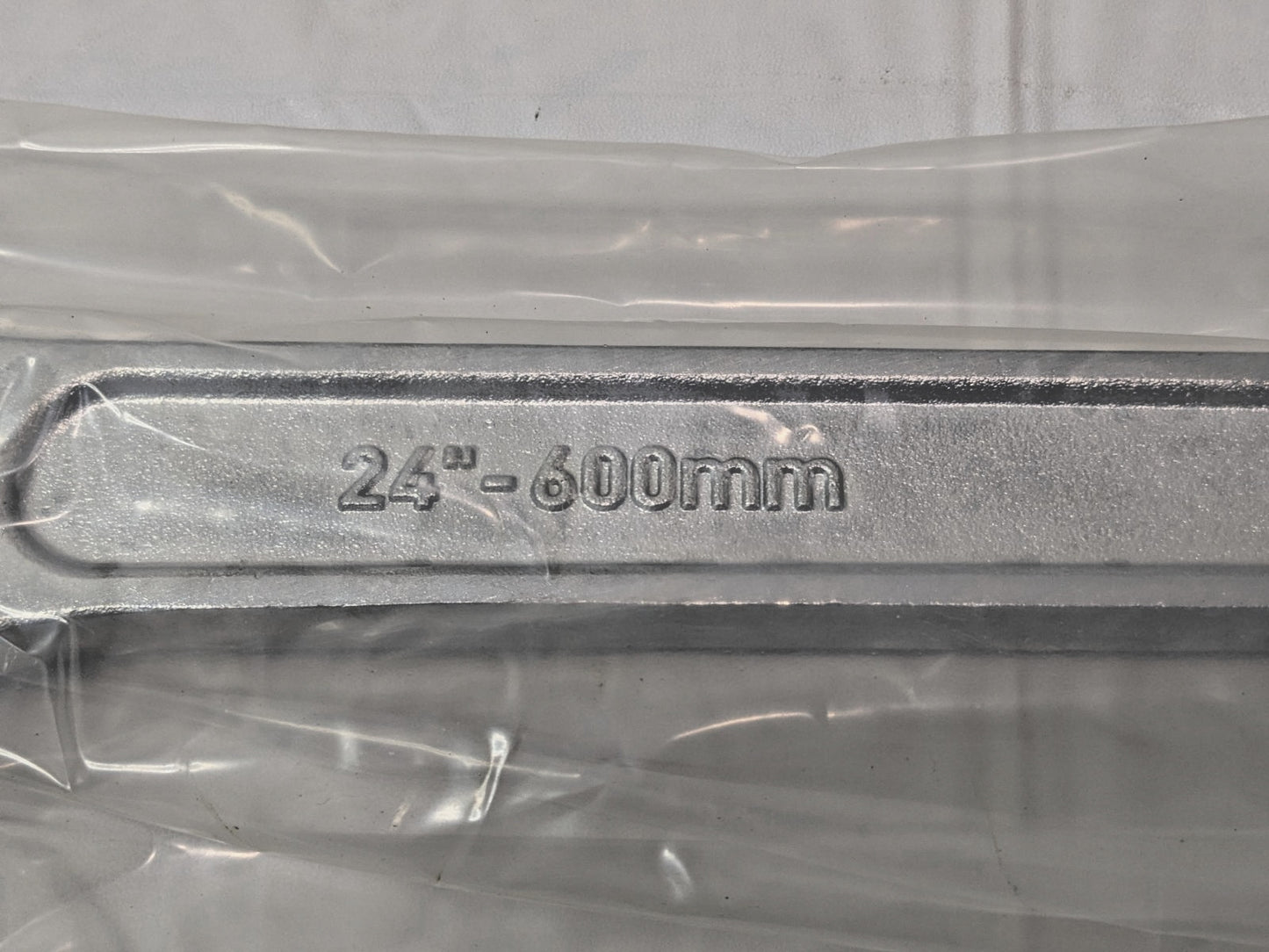 Paramount  Adjustable Wrench 24" OAL X 2-3/4" Jaw Capacity 68124676
