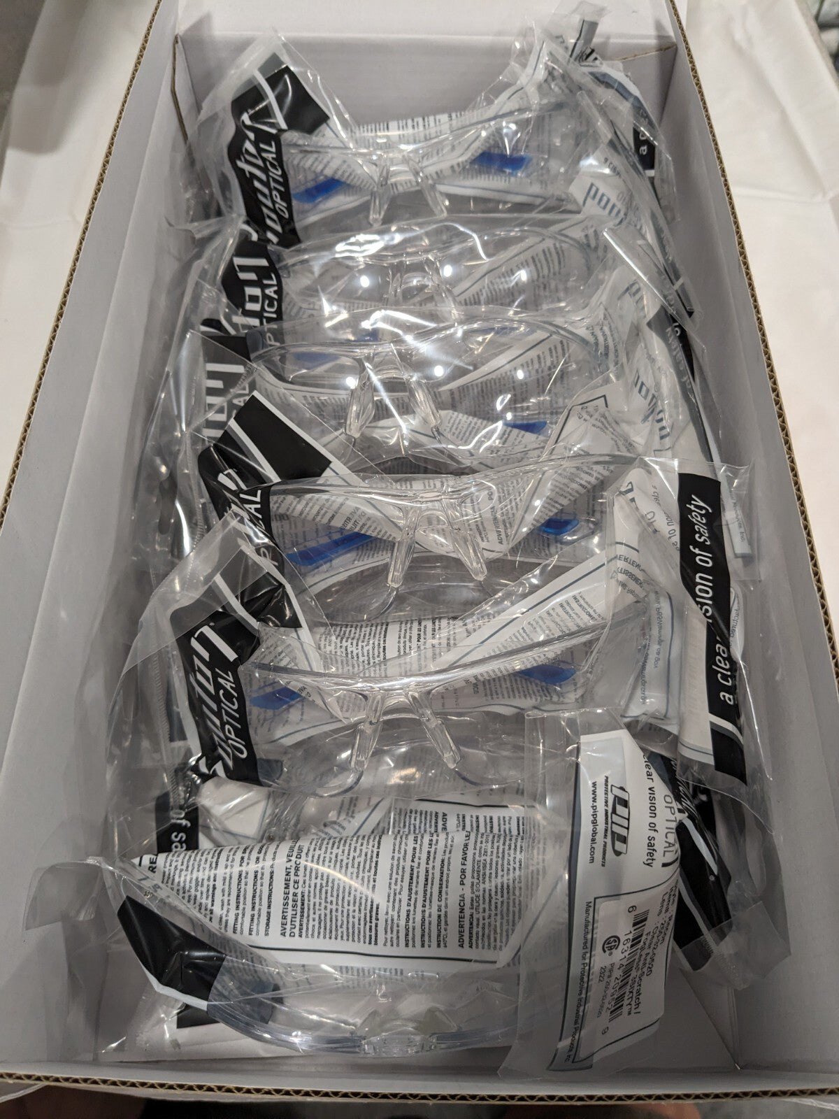BOUTON Safety Glasses: Anti-Fog & Scratch-Resistant Qty 12 250-32-0520
