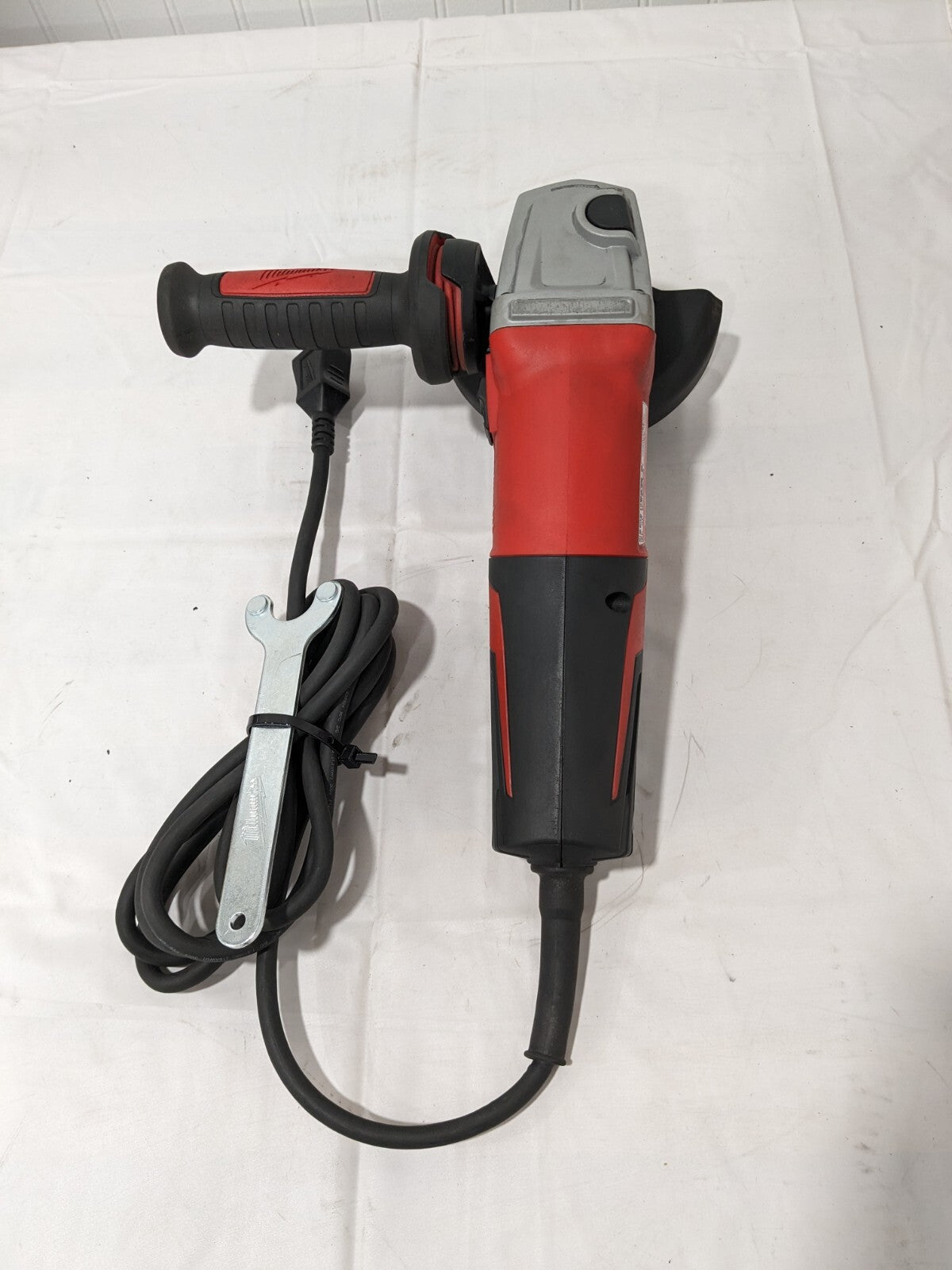 Milwaukee Corded Angle Grinder: 5" Wheel Dia, 11,000 RPM 6117-33 Parts/Repair