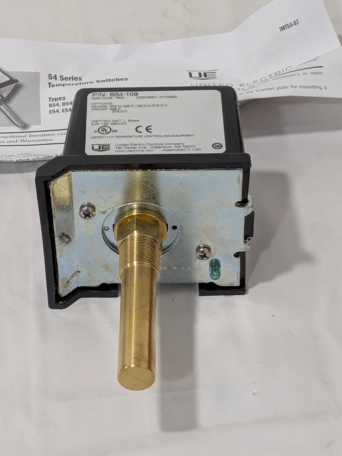United Electric Temperature Switch: 200° to 425° F B54-109