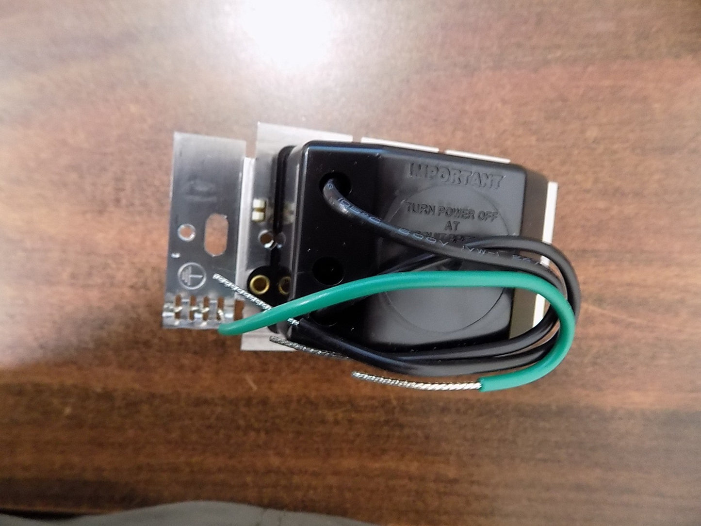 Lutron S-600-AL Skylark 600W Single Pole Slide-to-Off Dimmer Almond
