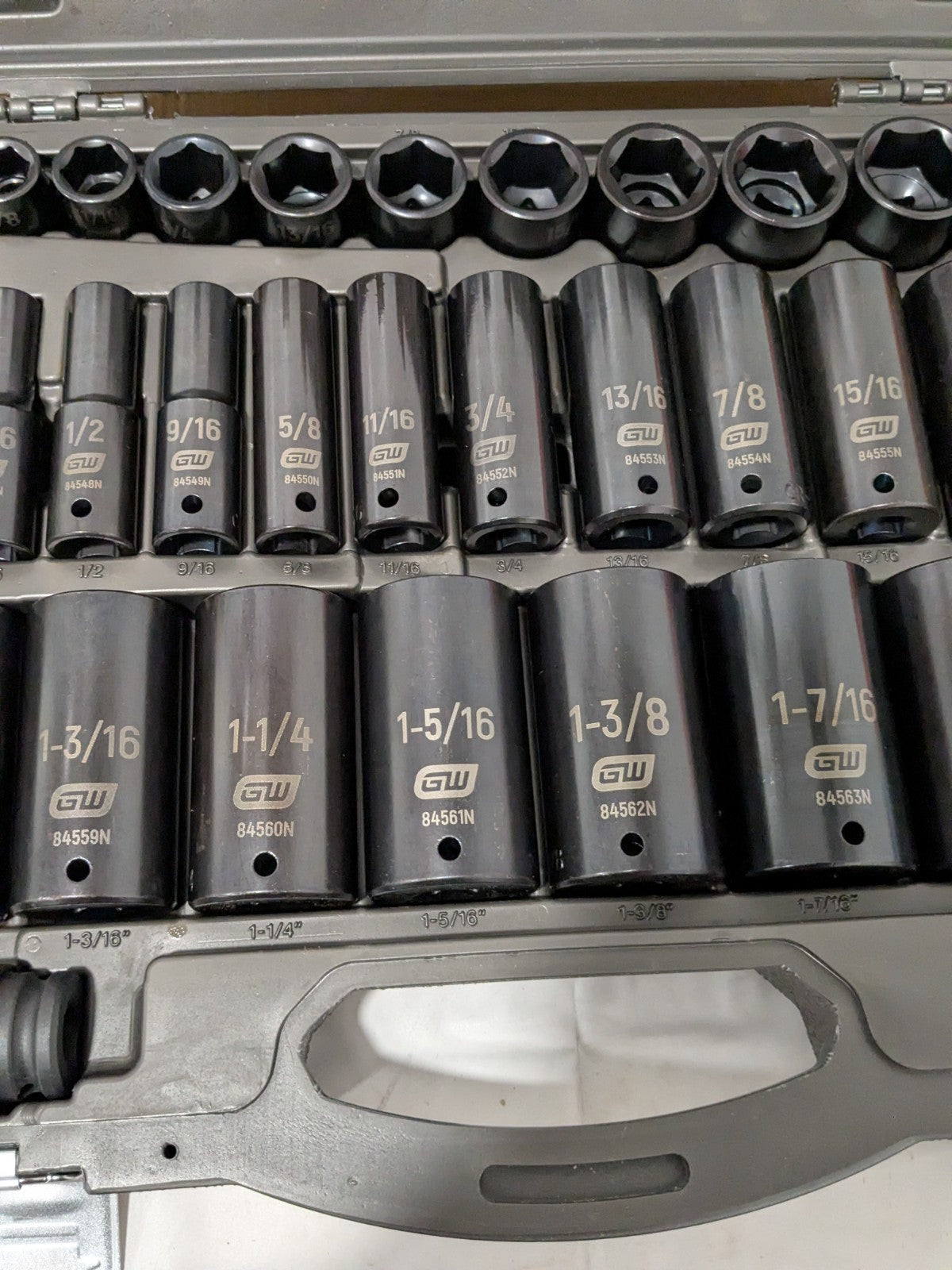 GEARWRENCH 39 Pc 1/2" Drive 6 Point Standard & Deep Impact SAE Socket Set 84947N