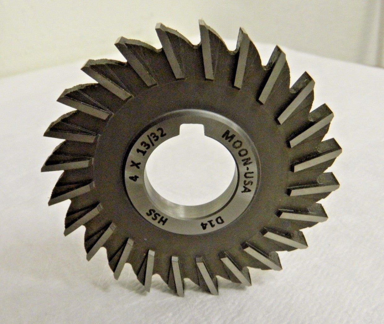 Moon Cutter HSS Side Milling Cutter 4" x 13/32" x 1-1/4" 24 Teeth