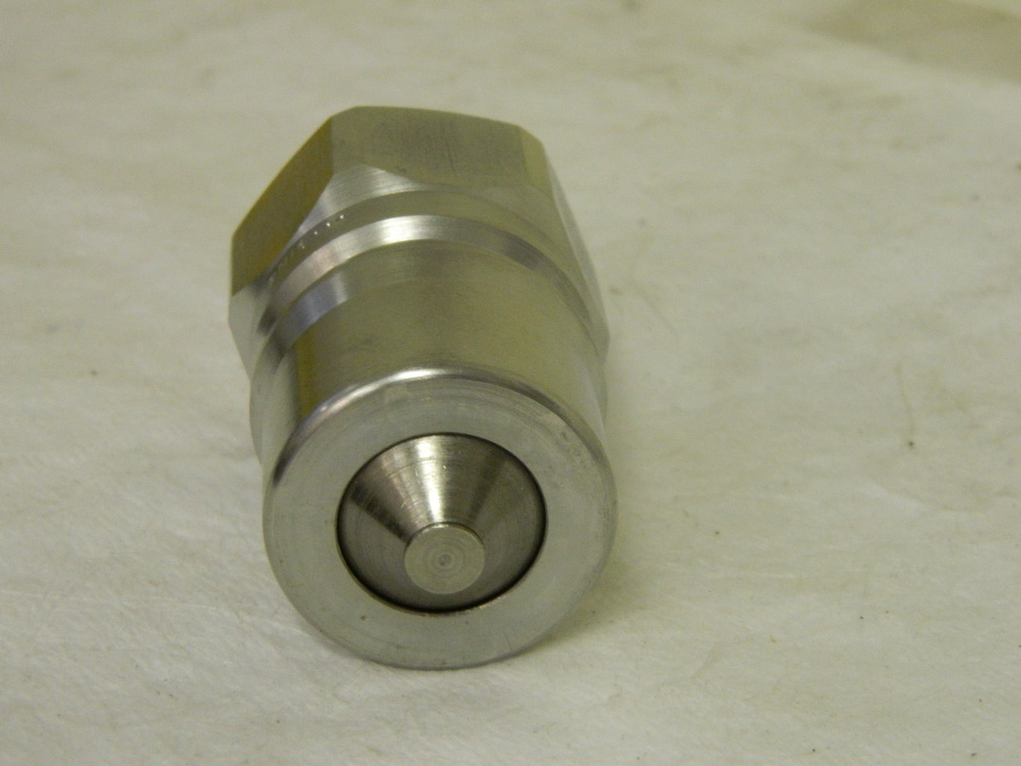 Parker  Snap-Tite Valved Nipple 1" 303 SS 3000 PSI  S72N16-16F