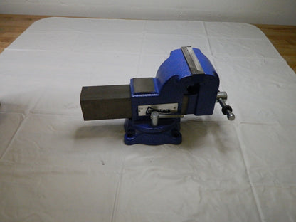 GIBRALTAR Bench & Pipe Combination Vise: 4 Jaw Width CBV039
