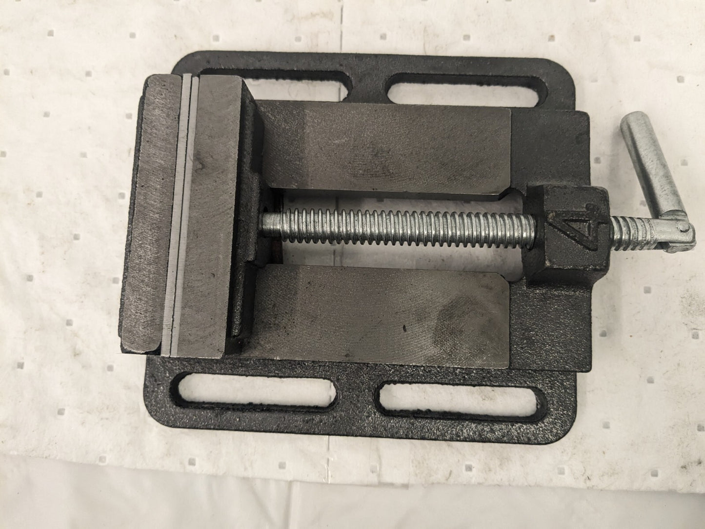 3-13/16 Jaw Opening Capacity Horizontal Drill Press Vise 428-8404