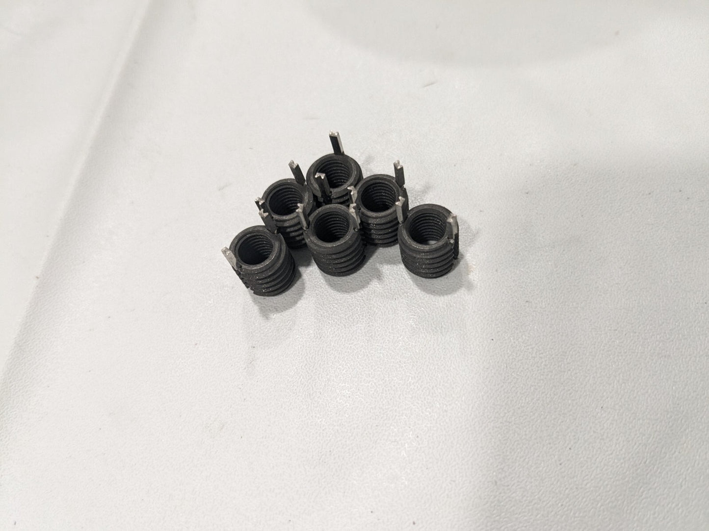 6pk Thread Locking Inserts: 1/4-28 Internal Thread 74041