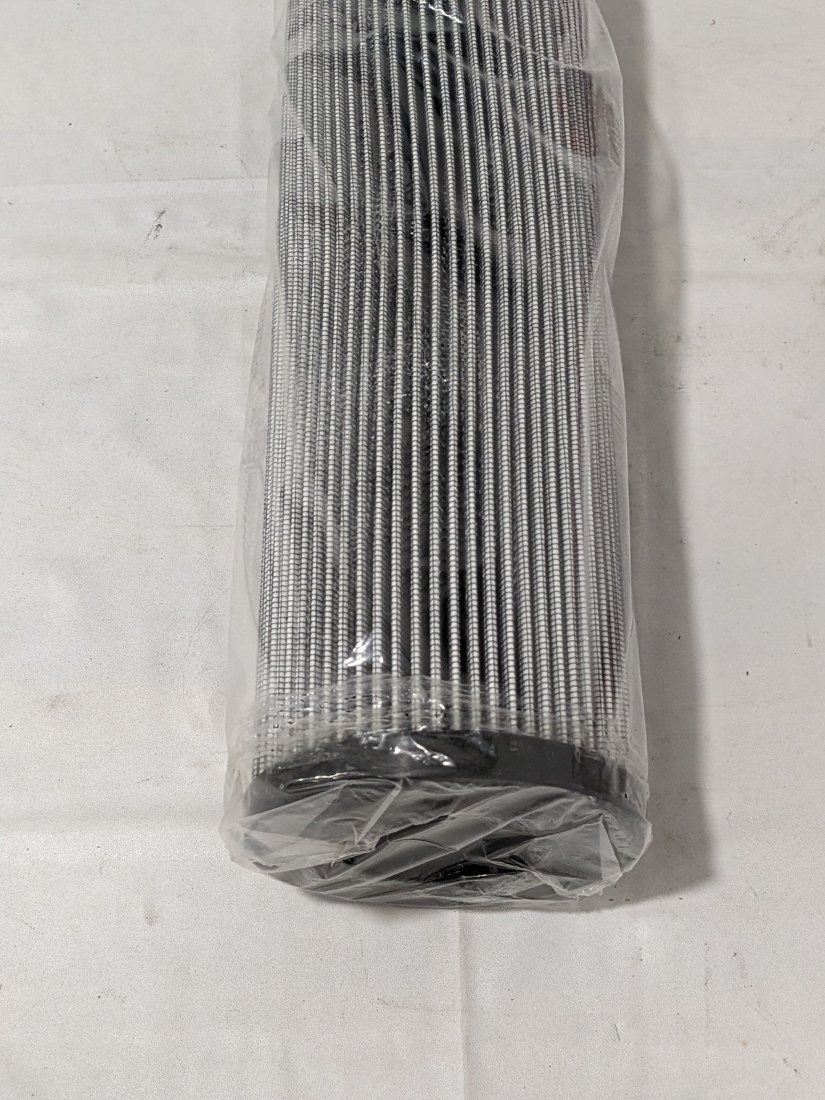PARKER Hydraulic Filter Element: Microglass, 20 Micron 933205Q
